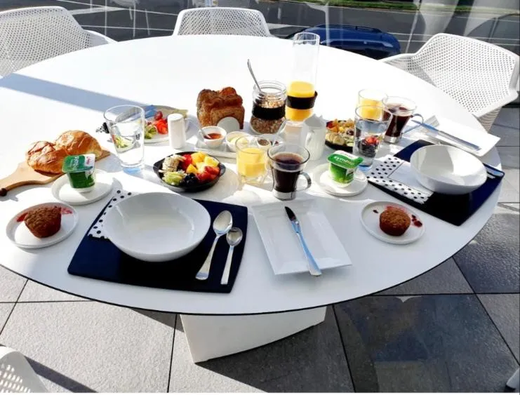 Continental breakfast in Waters Edge B&B