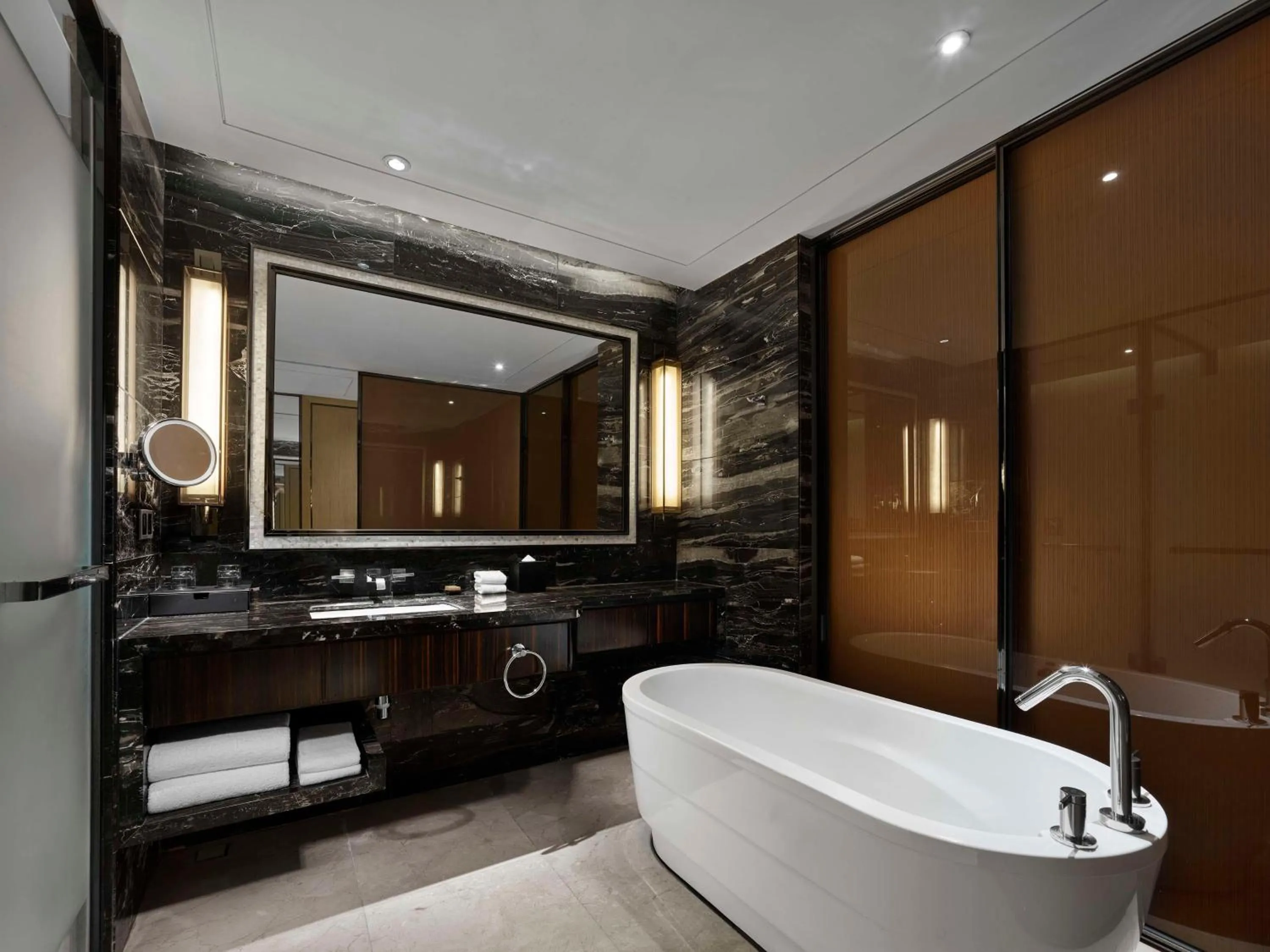Bathroom in Hilton Zhongshan Downtown