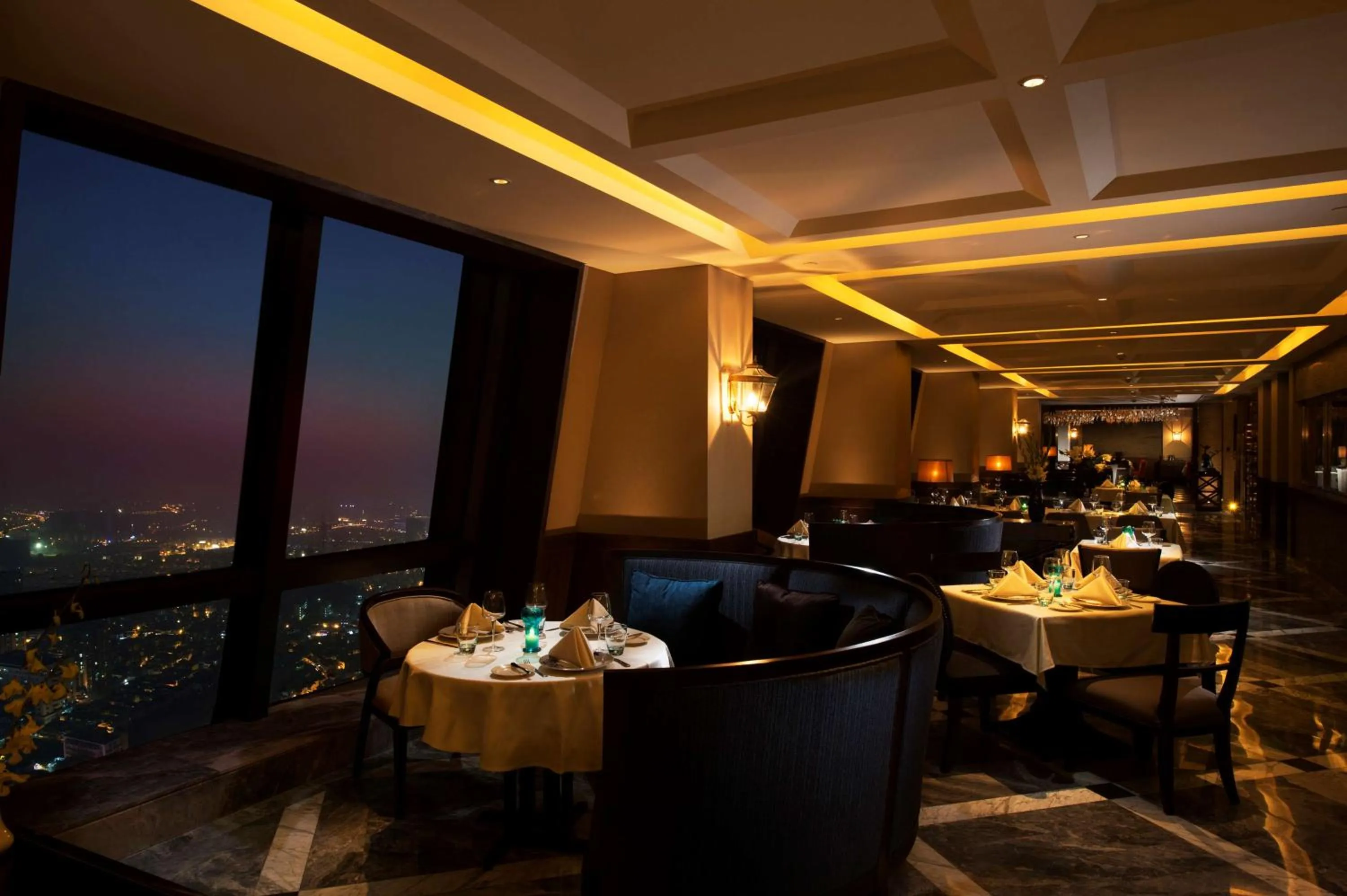 Restaurant/places to eat in Hilton Zhongshan Downtown