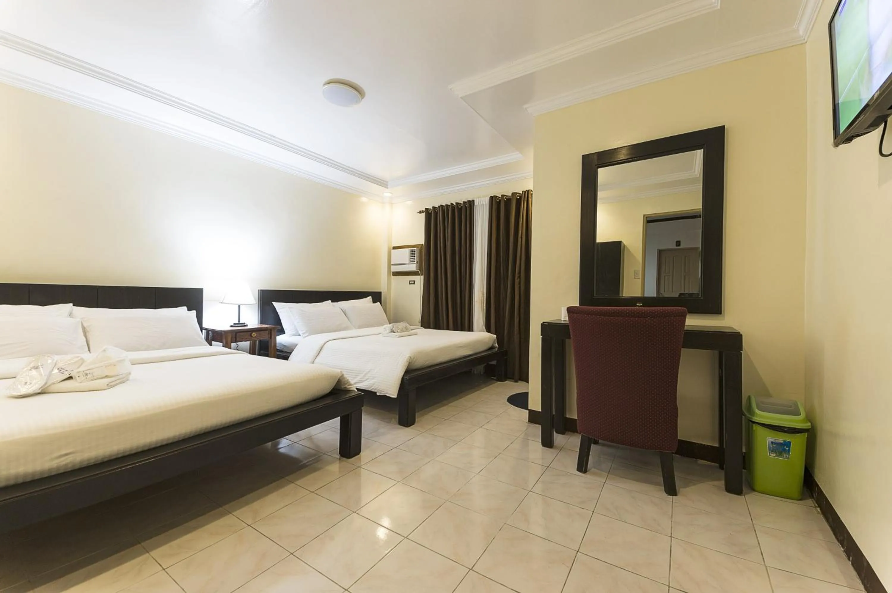 Bed in Batanes Seaside Lodge & Restaurant