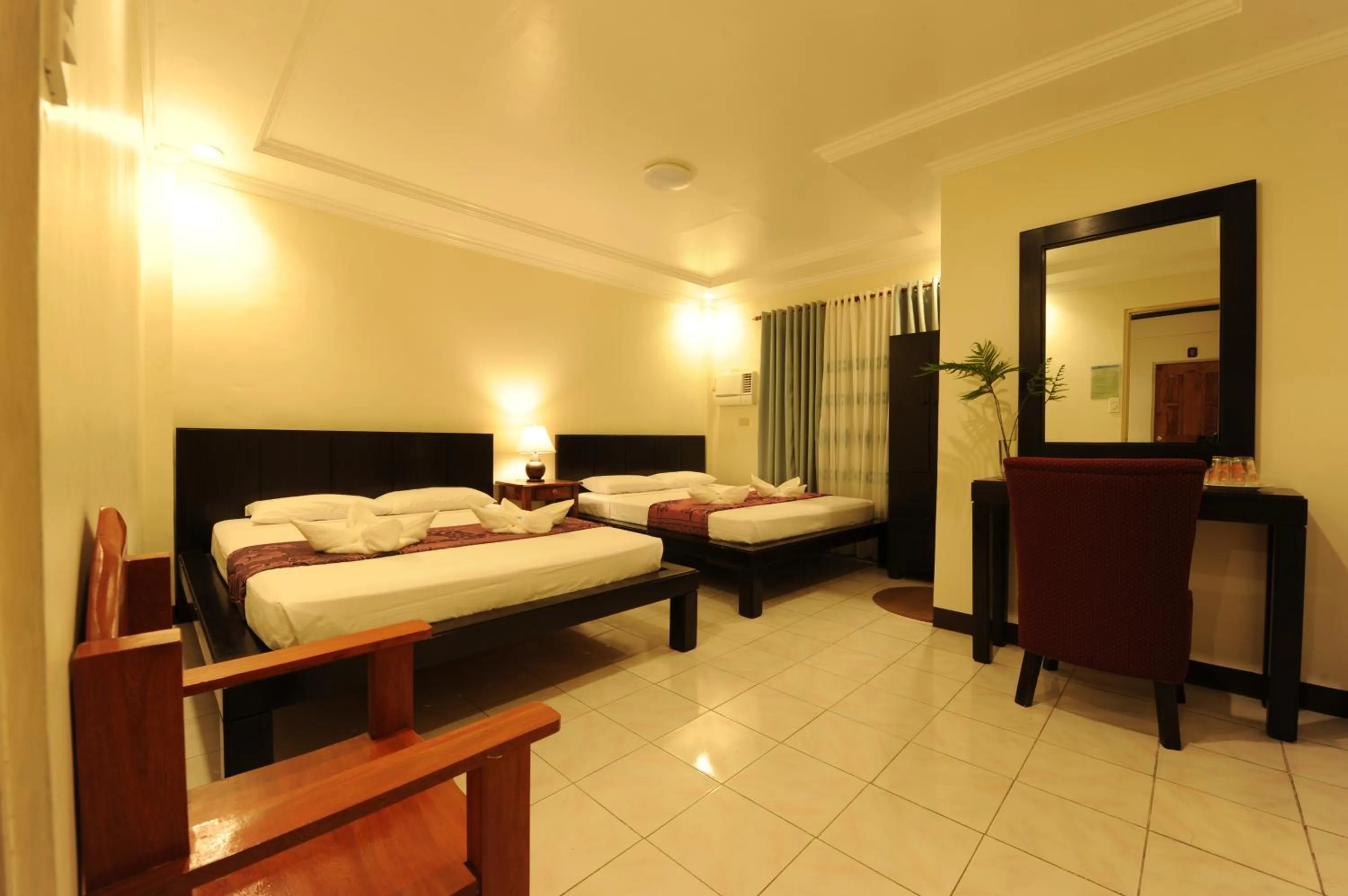 Bed in Batanes Seaside Lodge & Restaurant