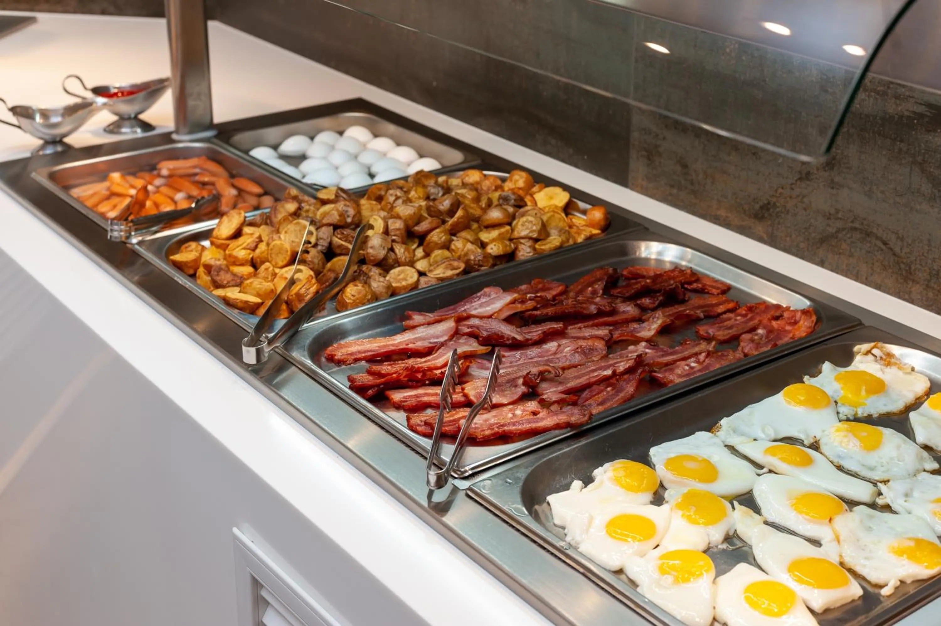 Food and drinks in Tufenkian Historic Yerevan Hotel