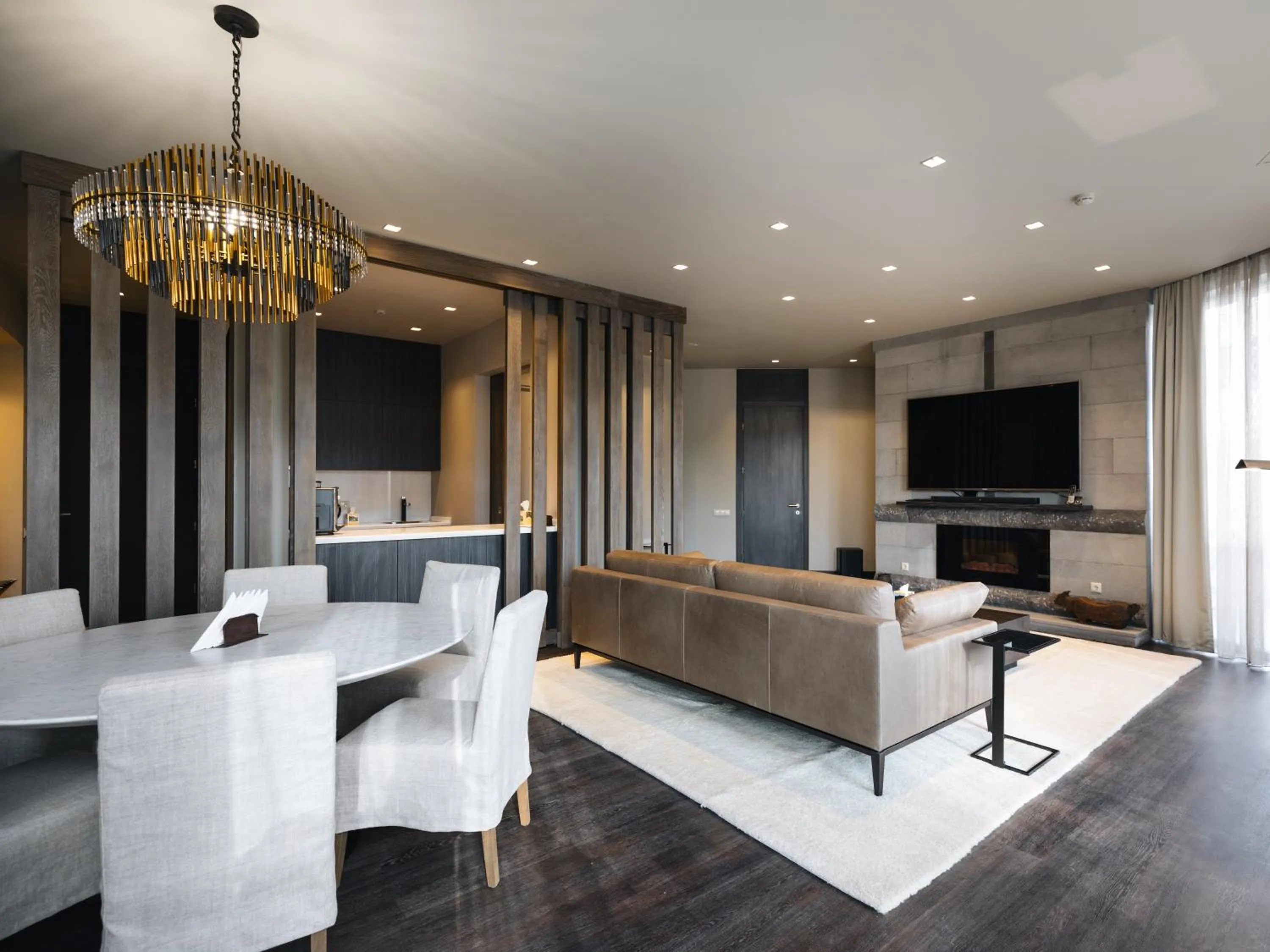 TV and multimedia in Tufenkian Historic Yerevan Hotel