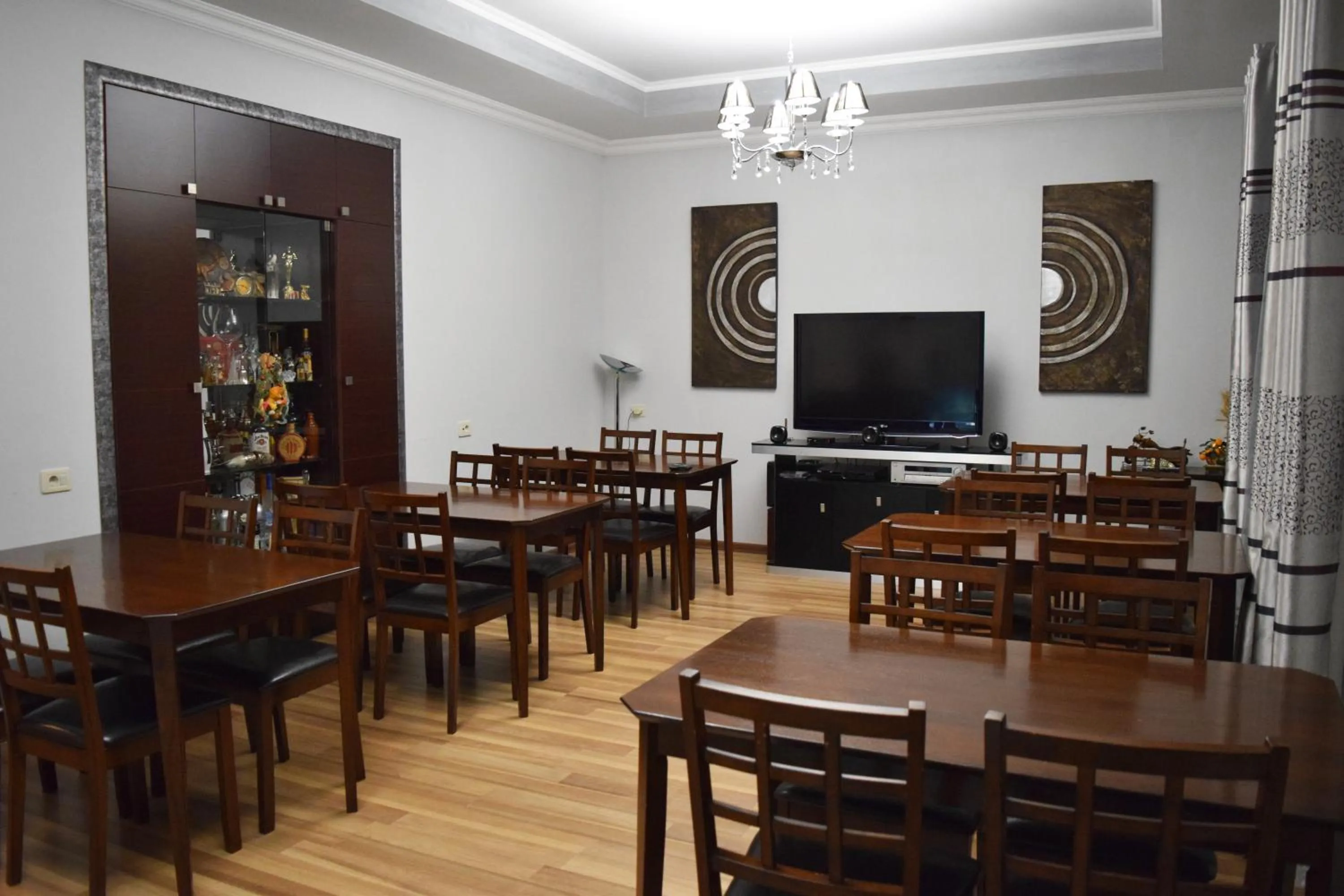 Restaurant/places to eat in Hotel Grig