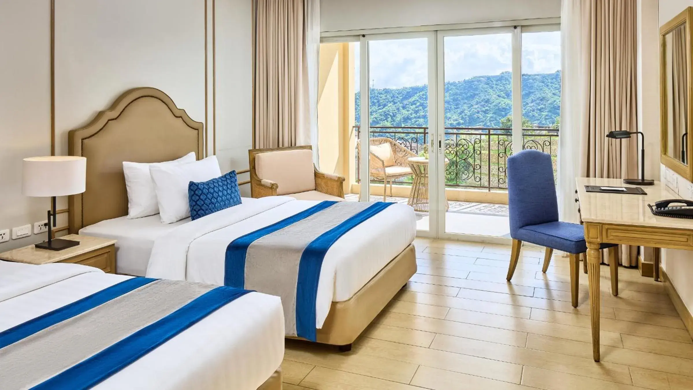 Classic Superior Twin in Twin Lakes Hotel near Tagaytay Classic Superior Twin in Twin Lakes Hotel near Tagaytay