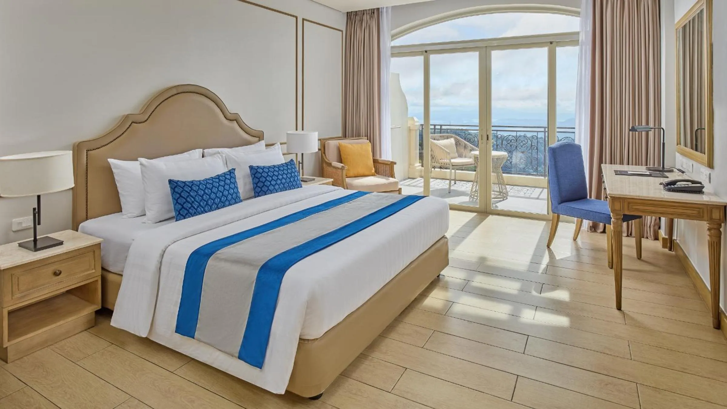 Bed in Twin Lakes Hotel near Tagaytay