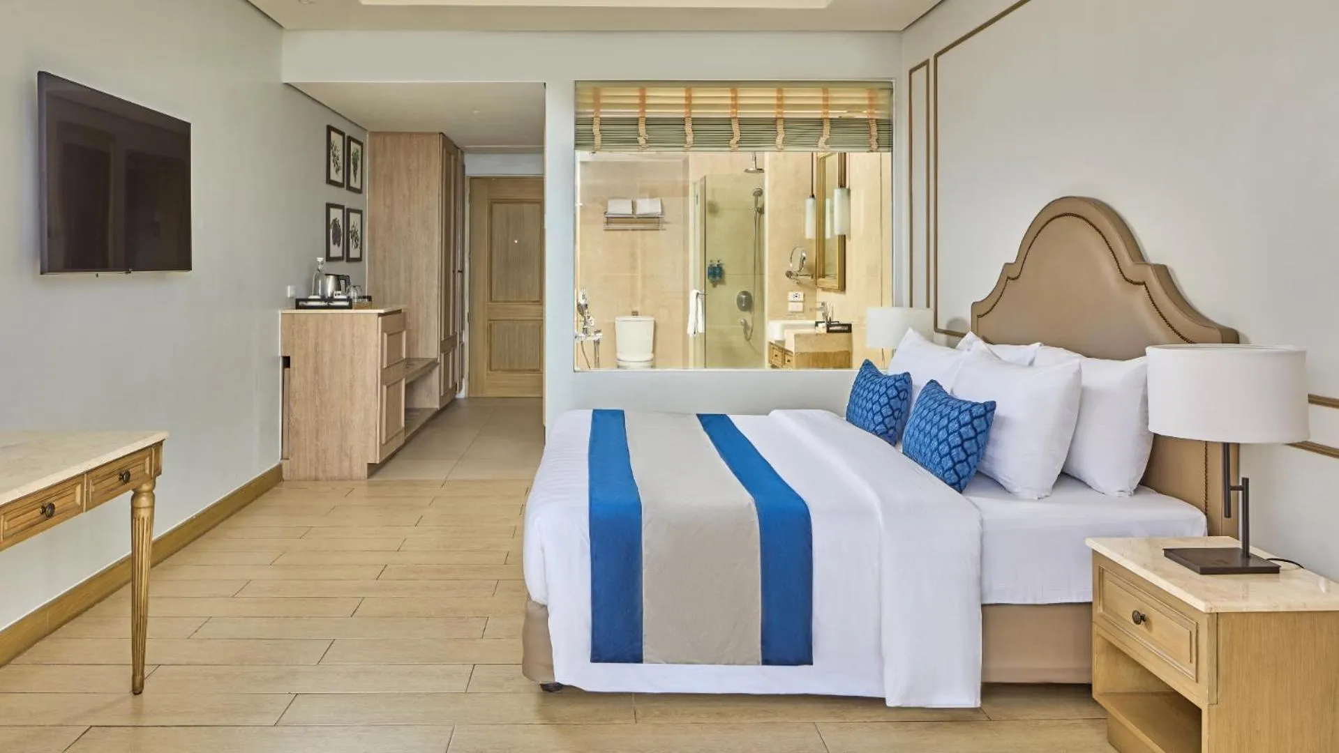 Bed in Twin Lakes Hotel near Tagaytay