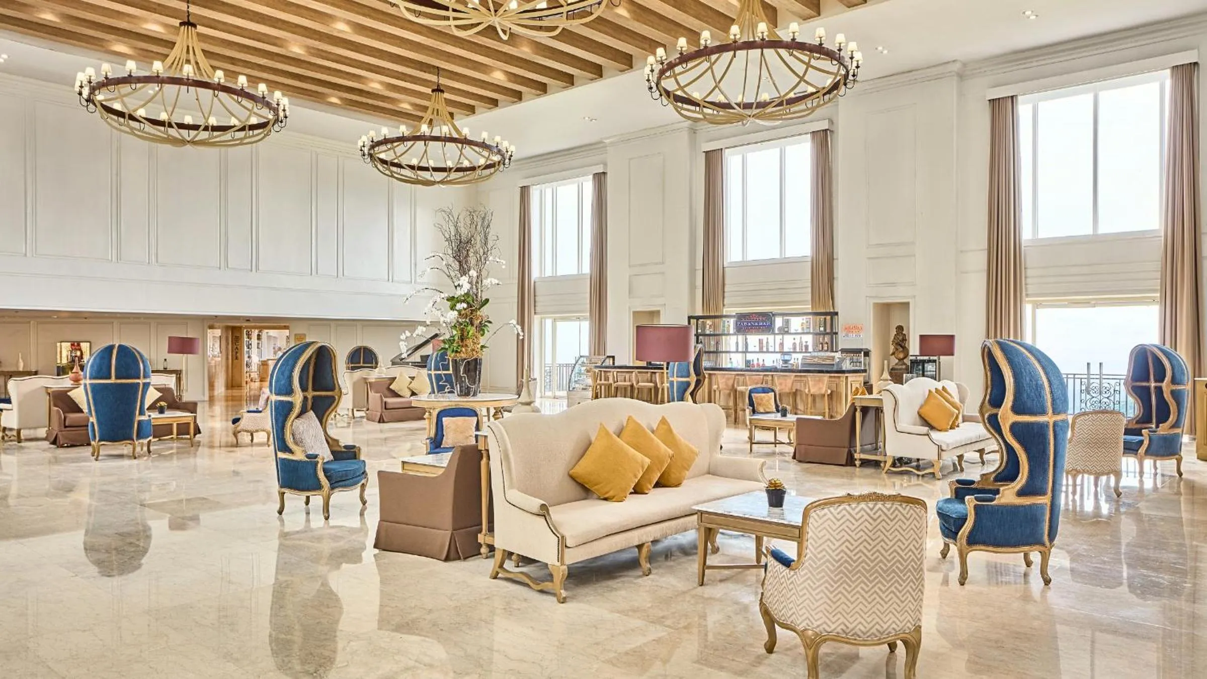 Lobby or reception in Twin Lakes Hotel near Tagaytay