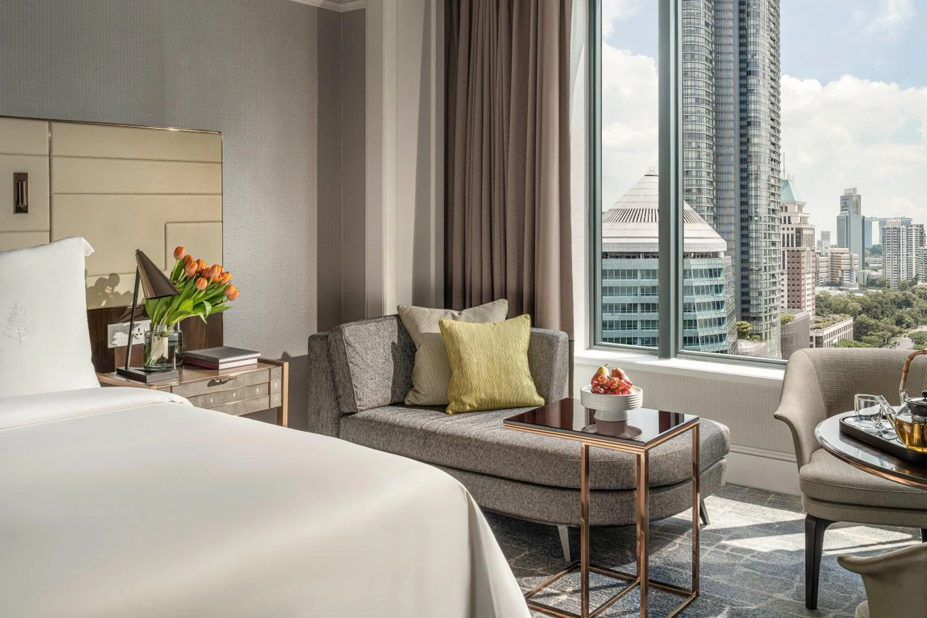 Day in Four Seasons Hotel Singapore