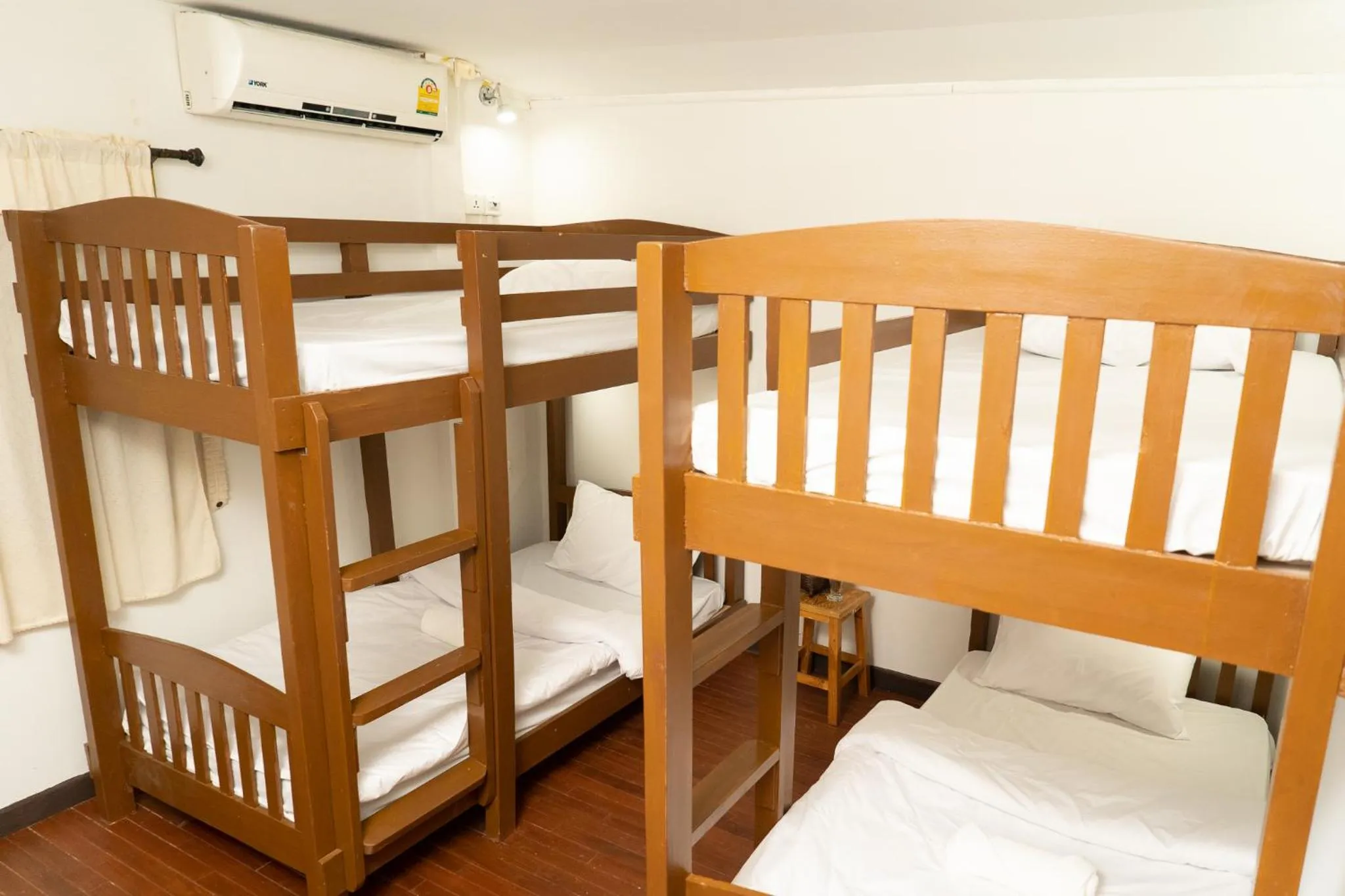 Bed in Past Tense Hostel