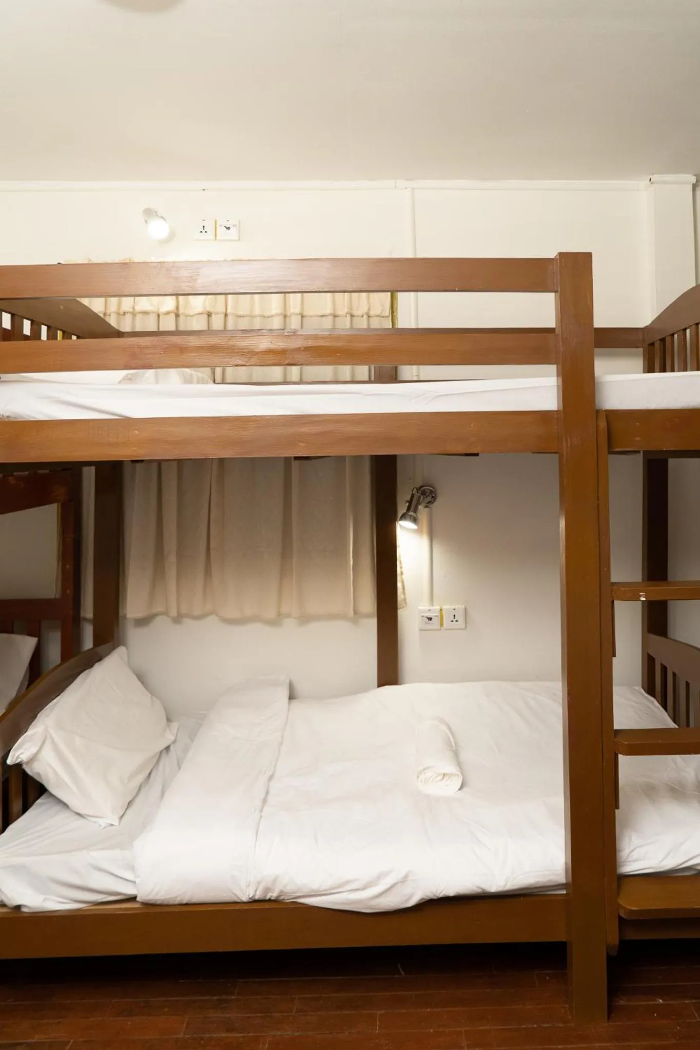 Bed in Past Tense Hostel