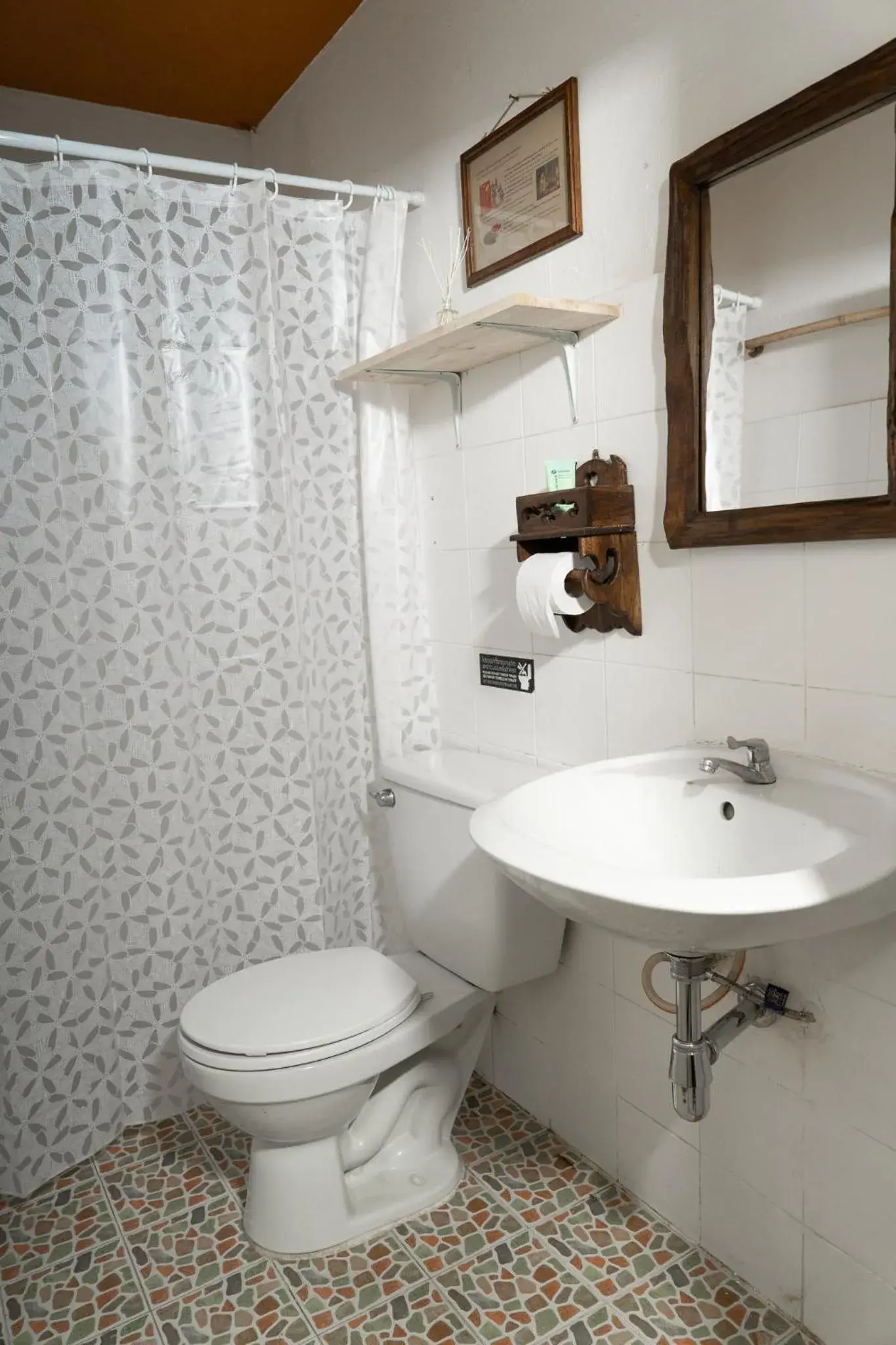 Family Room with Shared Bathroom in Past Tense Hostel Family Room with Shared Bathroom in Past Tense Hostel