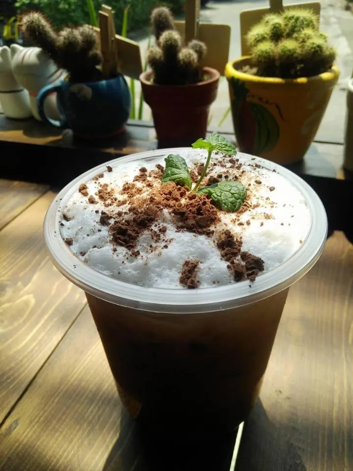 Breakfast in Past Tense Hostel