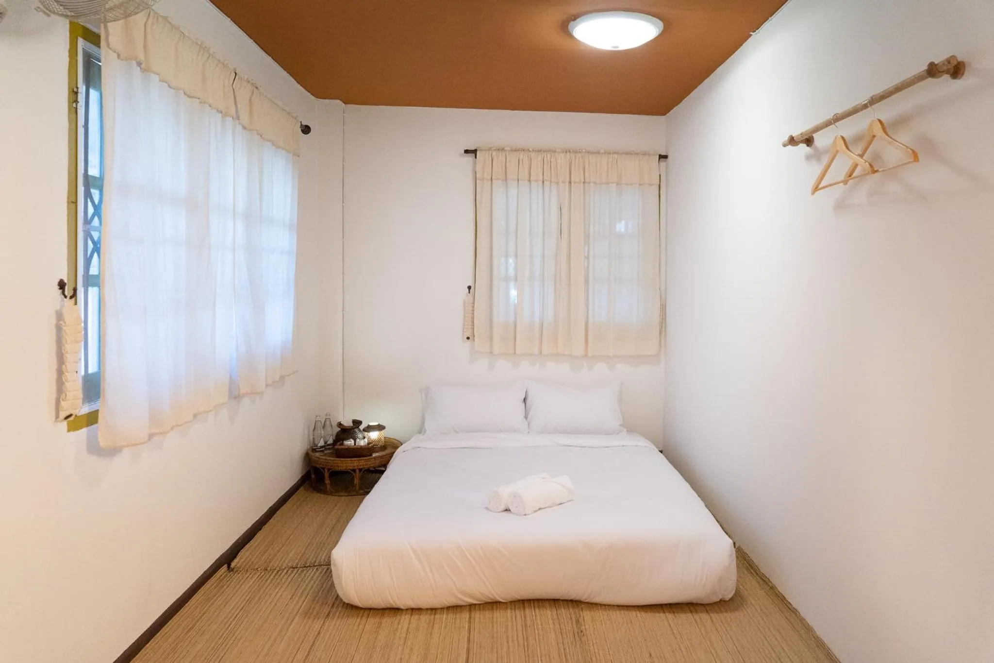 Bed in Past Tense Hostel