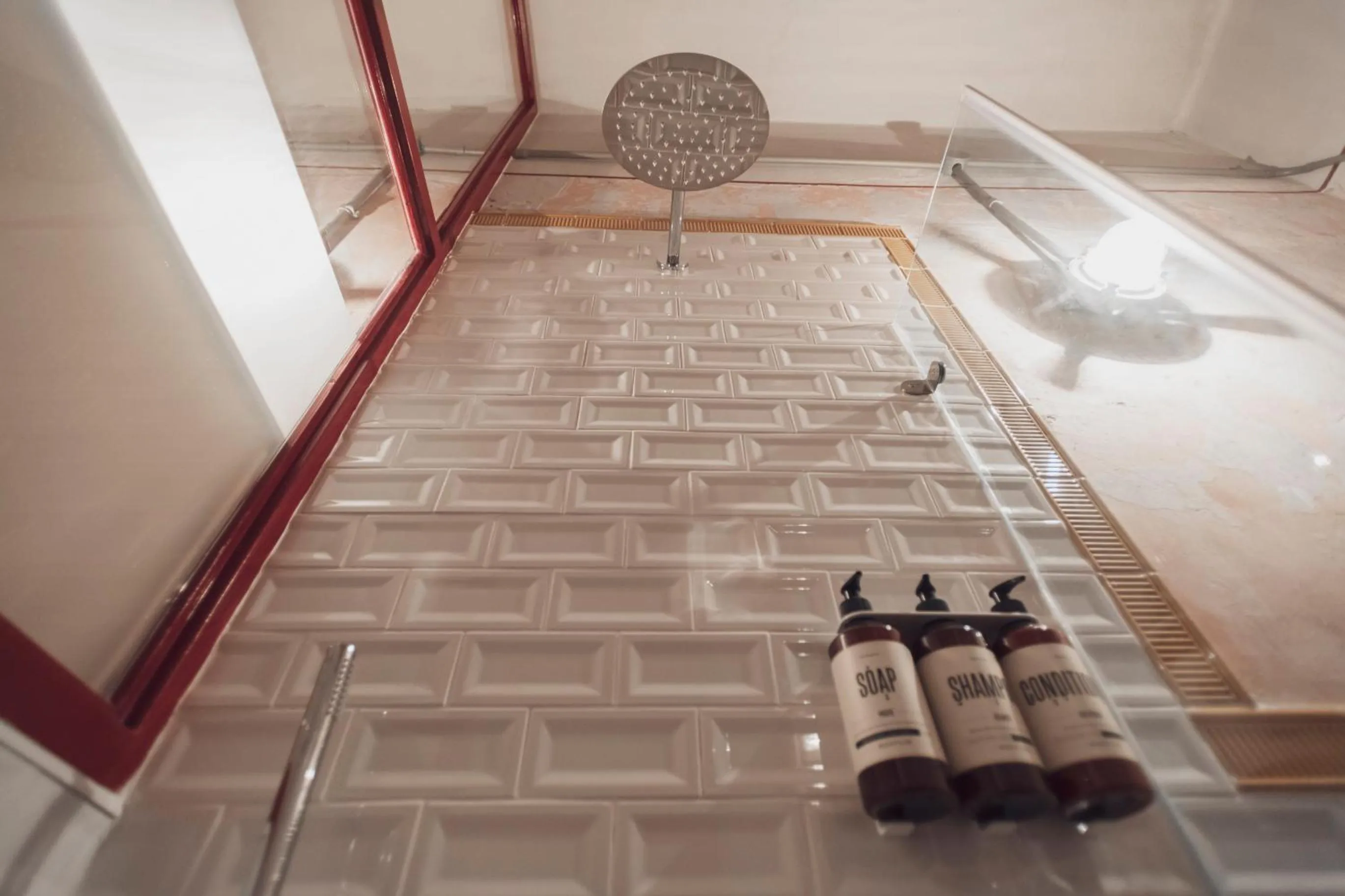 Bathroom in Jojo TLV