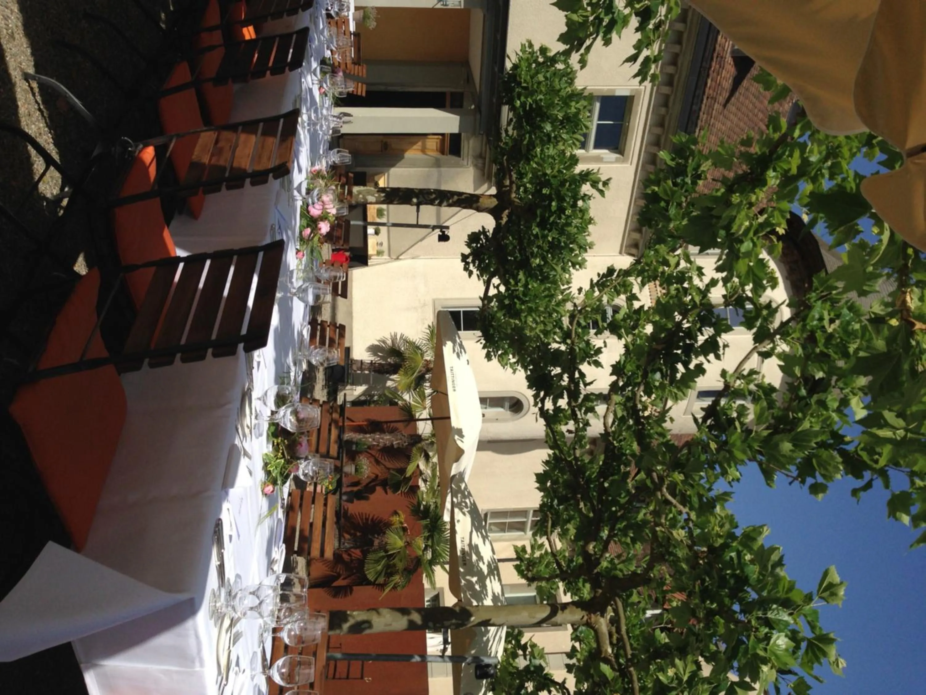 Restaurant/places to eat in Schloss Brunnegg