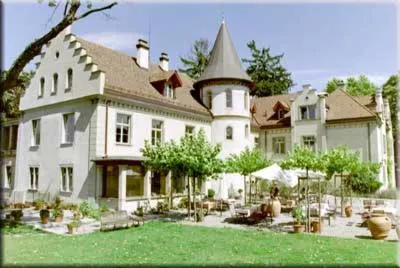 Property building in Schloss Brunnegg