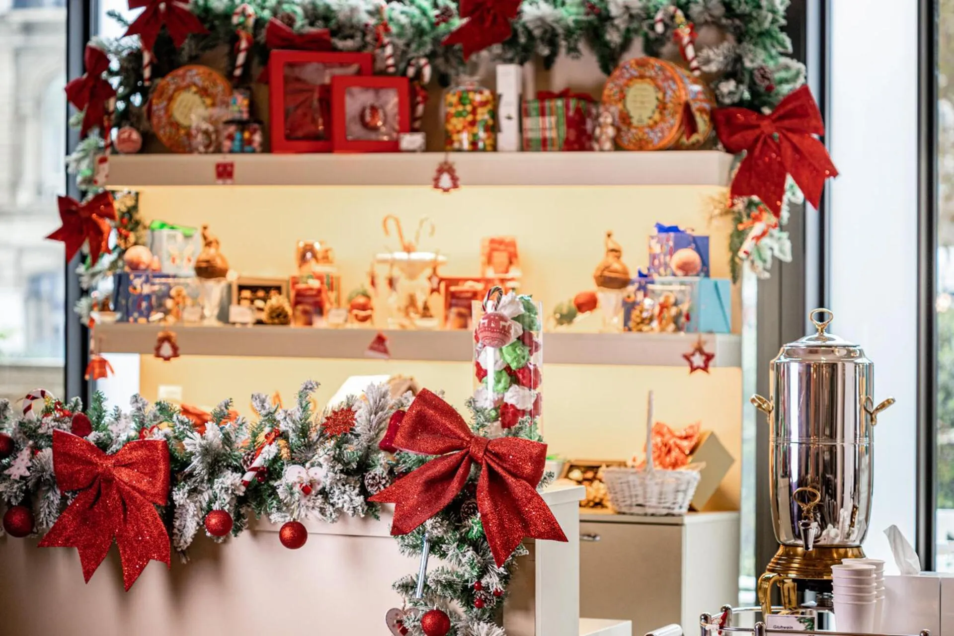 Coffee/tea facilities in Four Seasons Hotel Baku