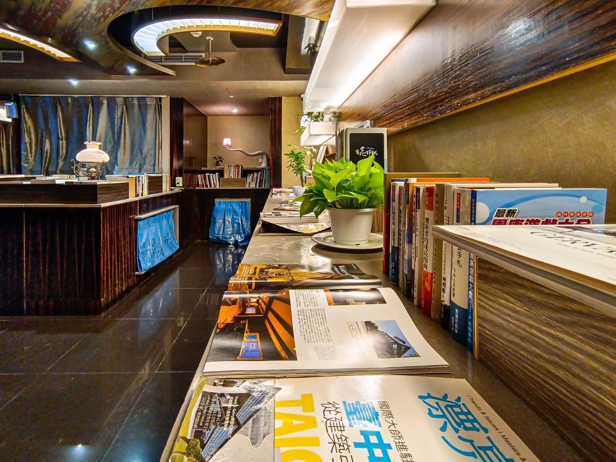 Entertainment in In One City Inn