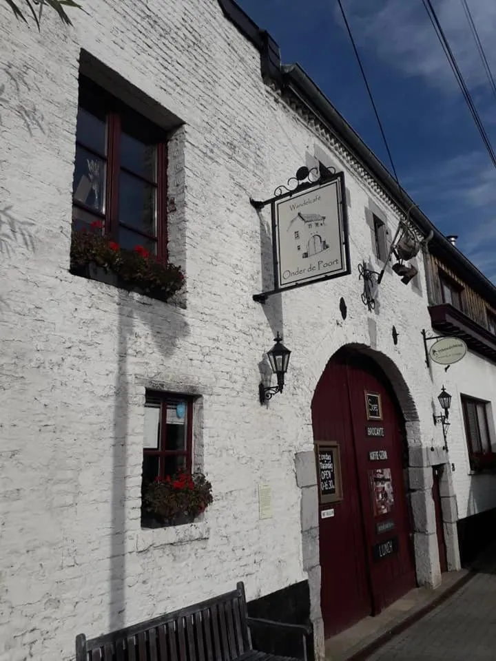 Property building in Een vleugje wellness in de Voerstreek - Bed & Brocante Onder de Poort