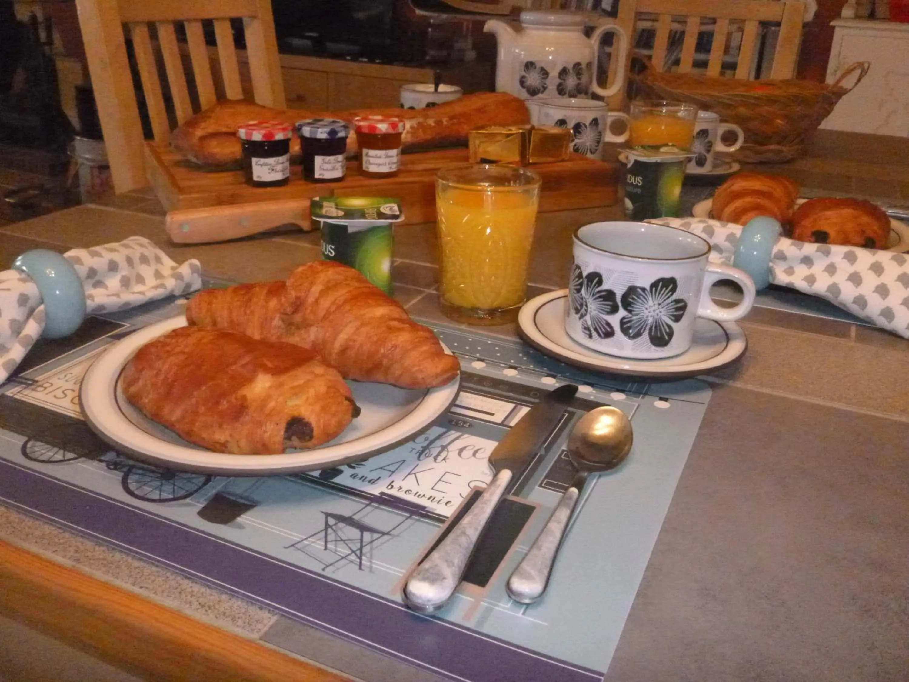 Continental breakfast in La Maison Des Fleurs