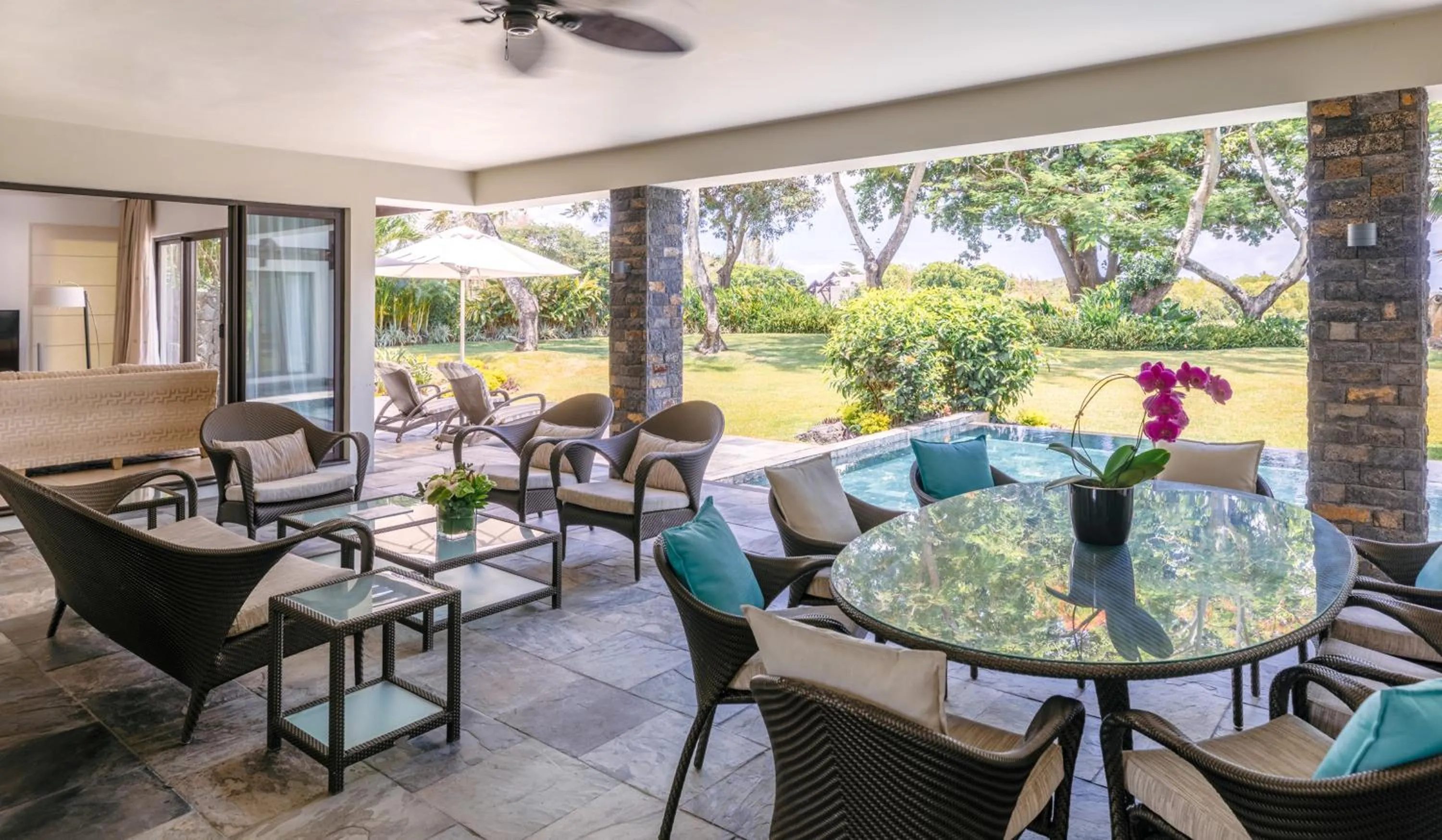 Patio in Four Seasons Resort Mauritius at Anahita