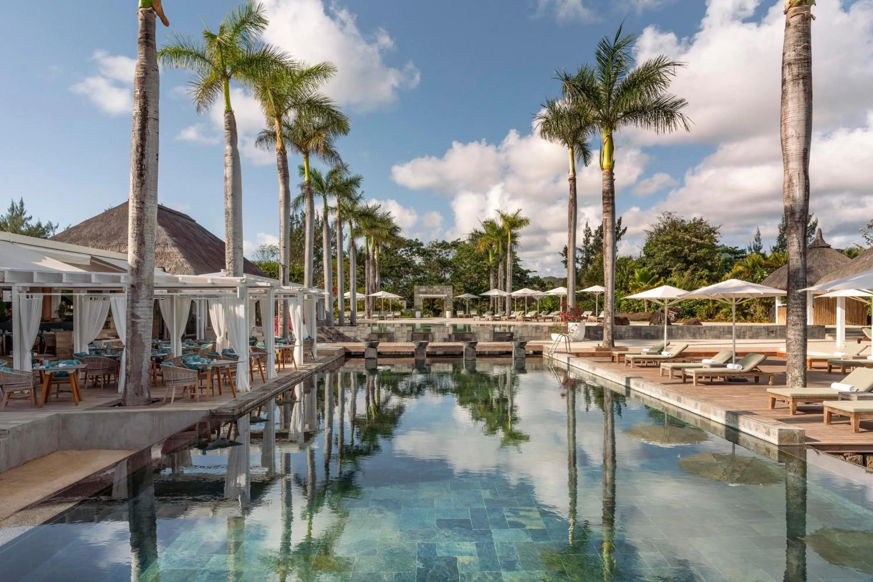 Pool view in Four Seasons Resort Mauritius at Anahita