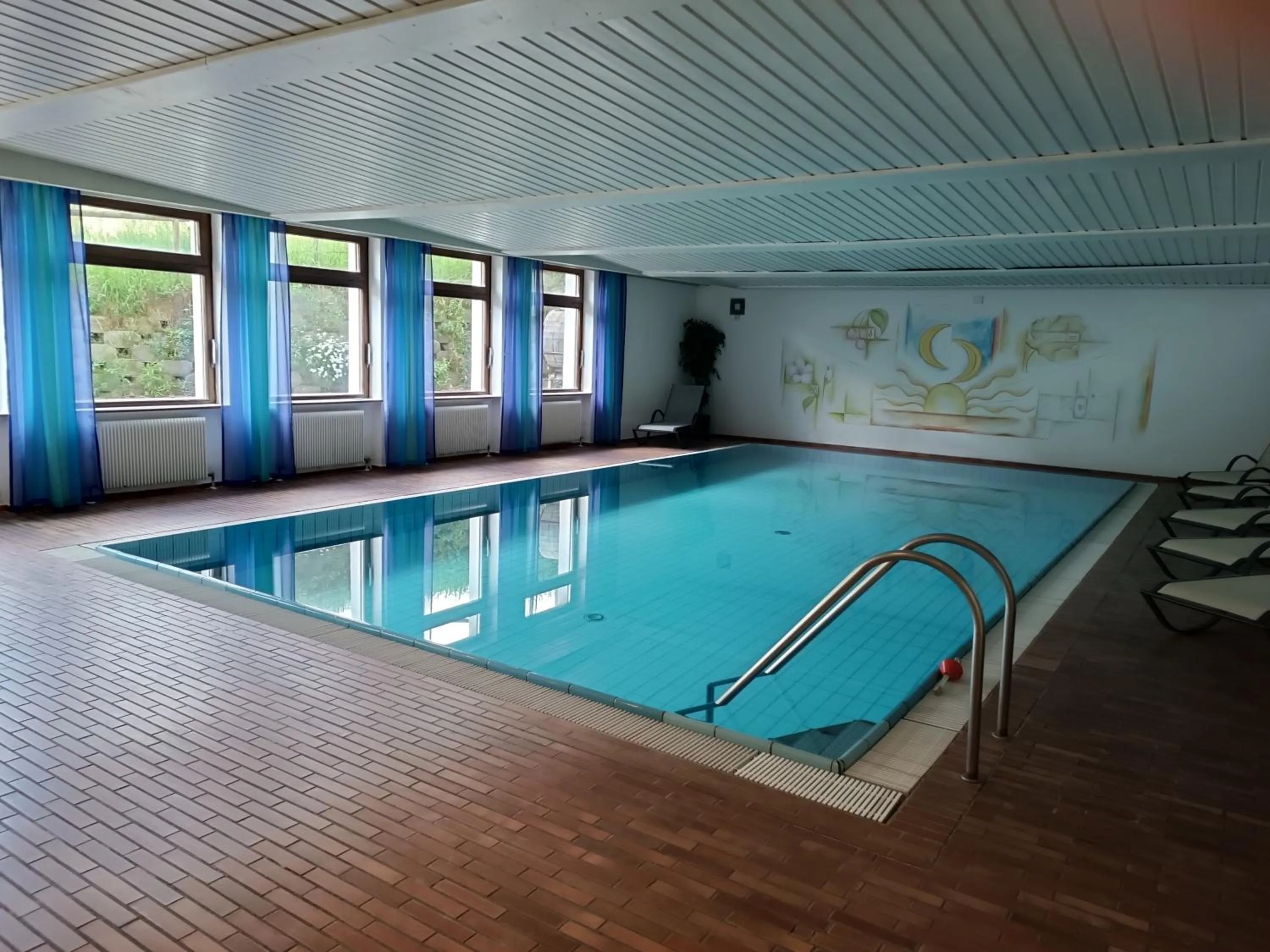 Swimming pool in Sporthotel Rasen