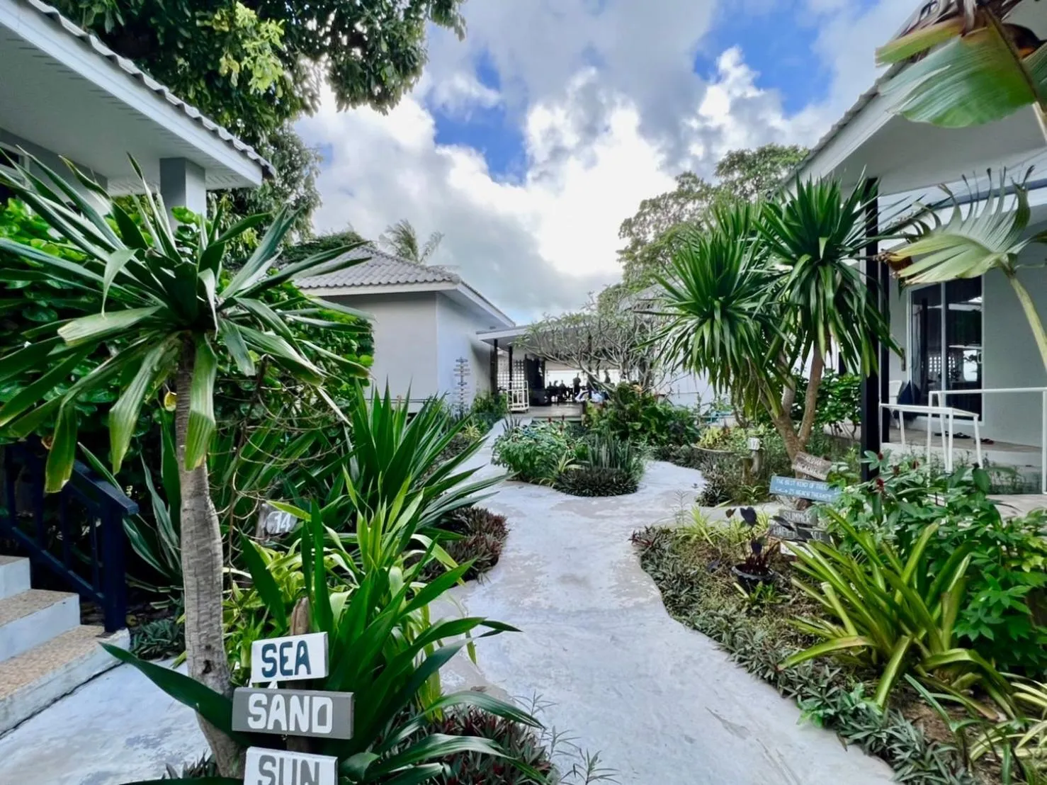 Garden view in Pico Samui