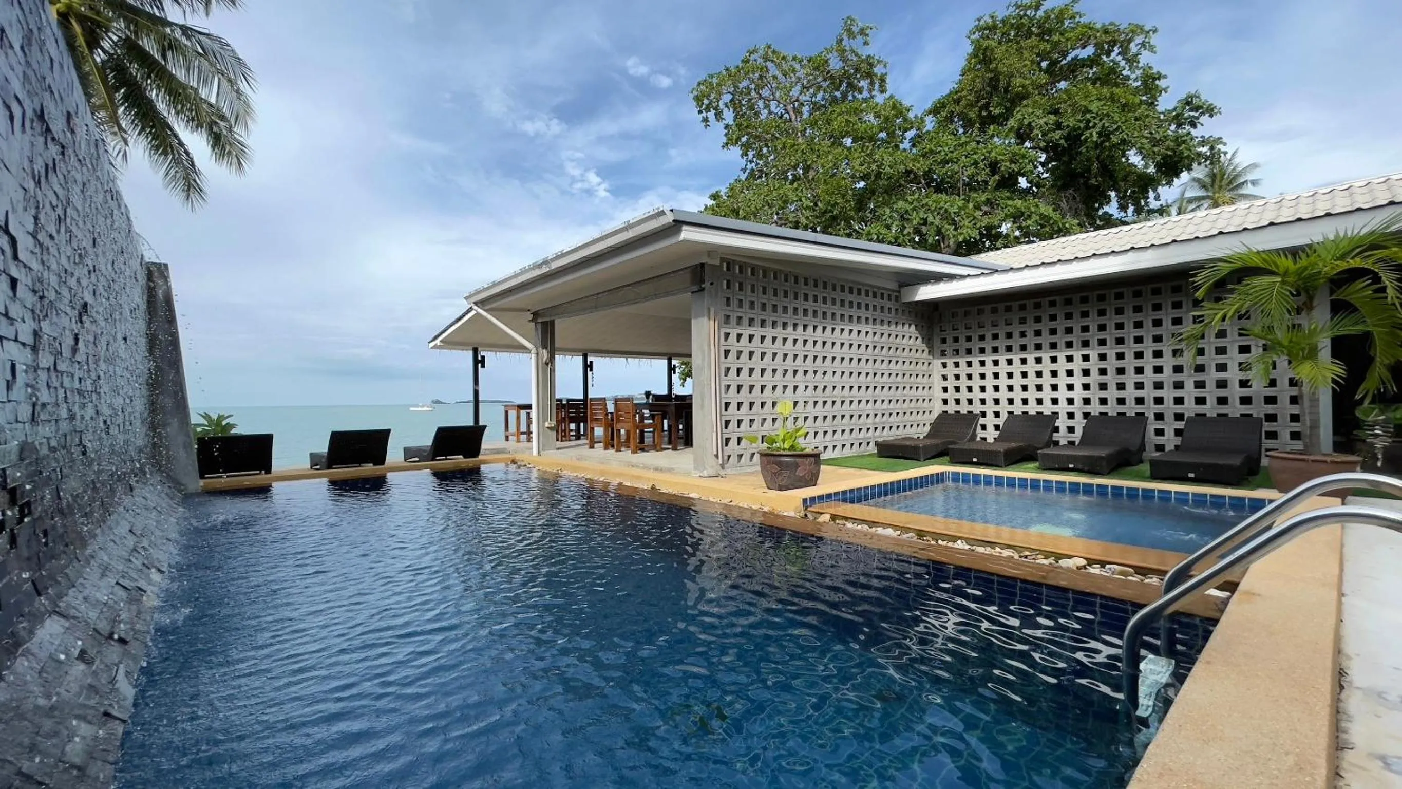 Swimming pool in Pico Samui