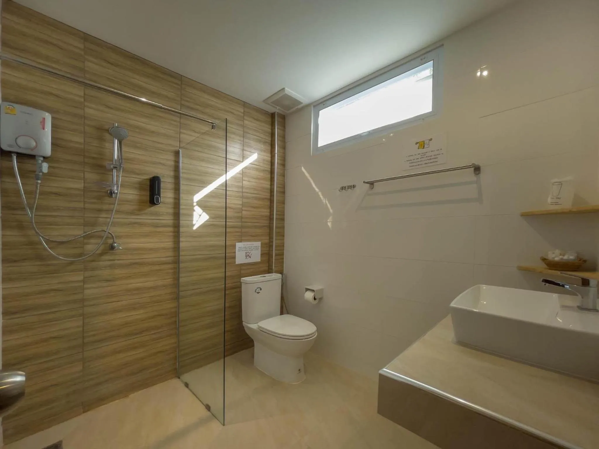 Shower in Pico Samui