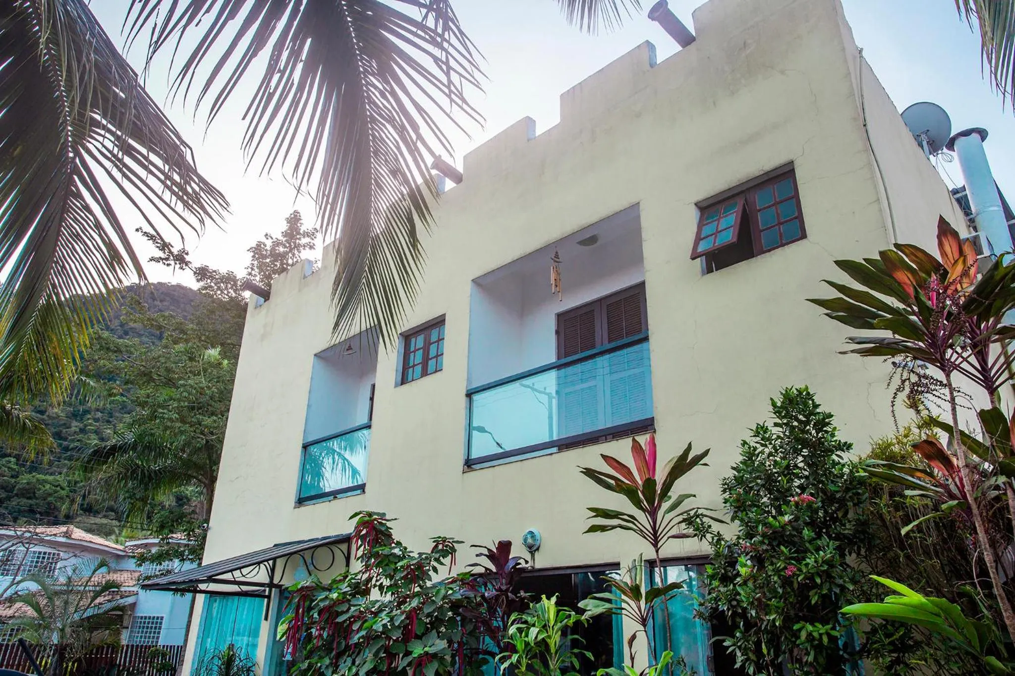 Facade/entrance in Pousada Castelinho