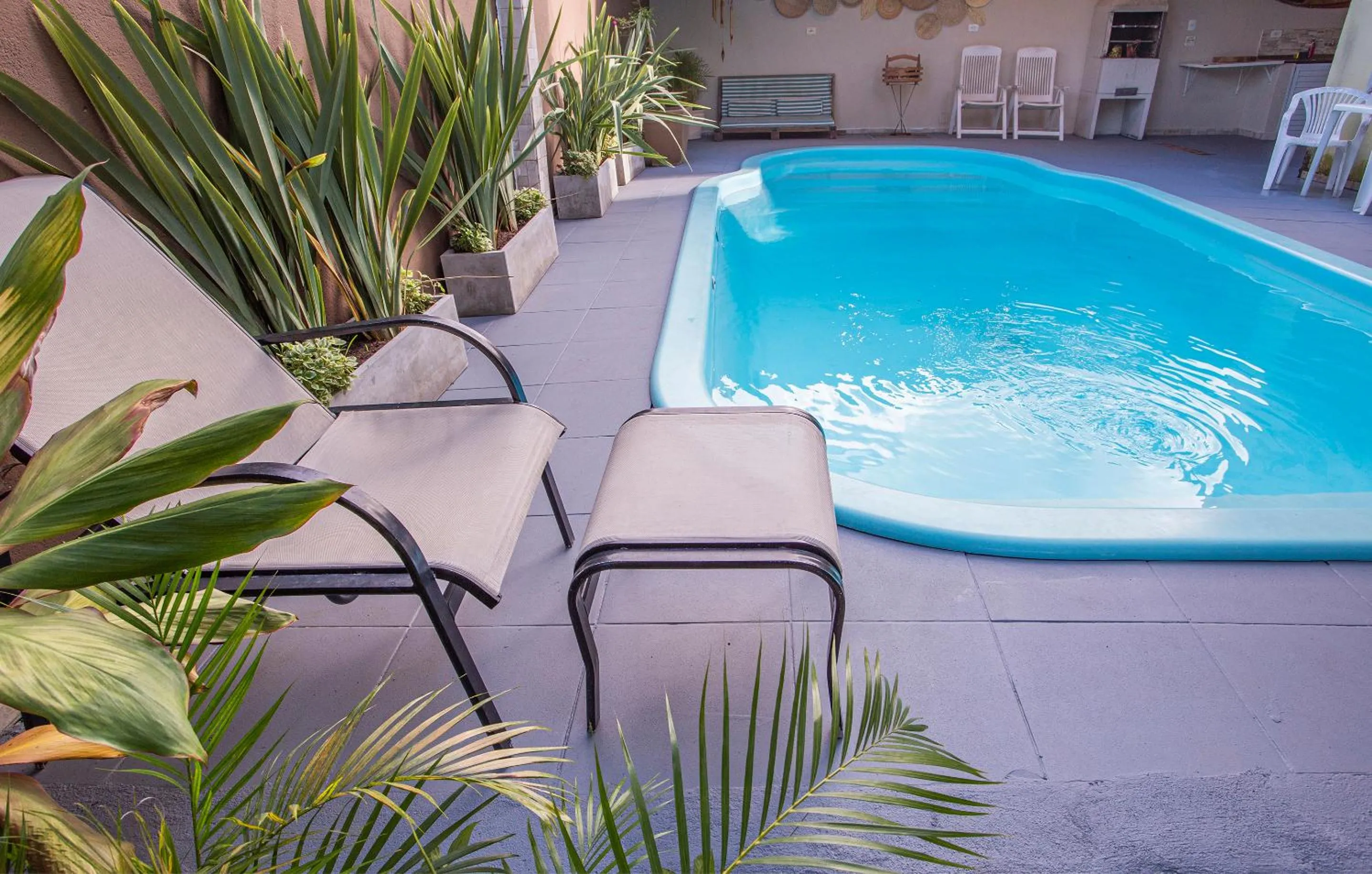 Swimming pool in Pousada Castelinho