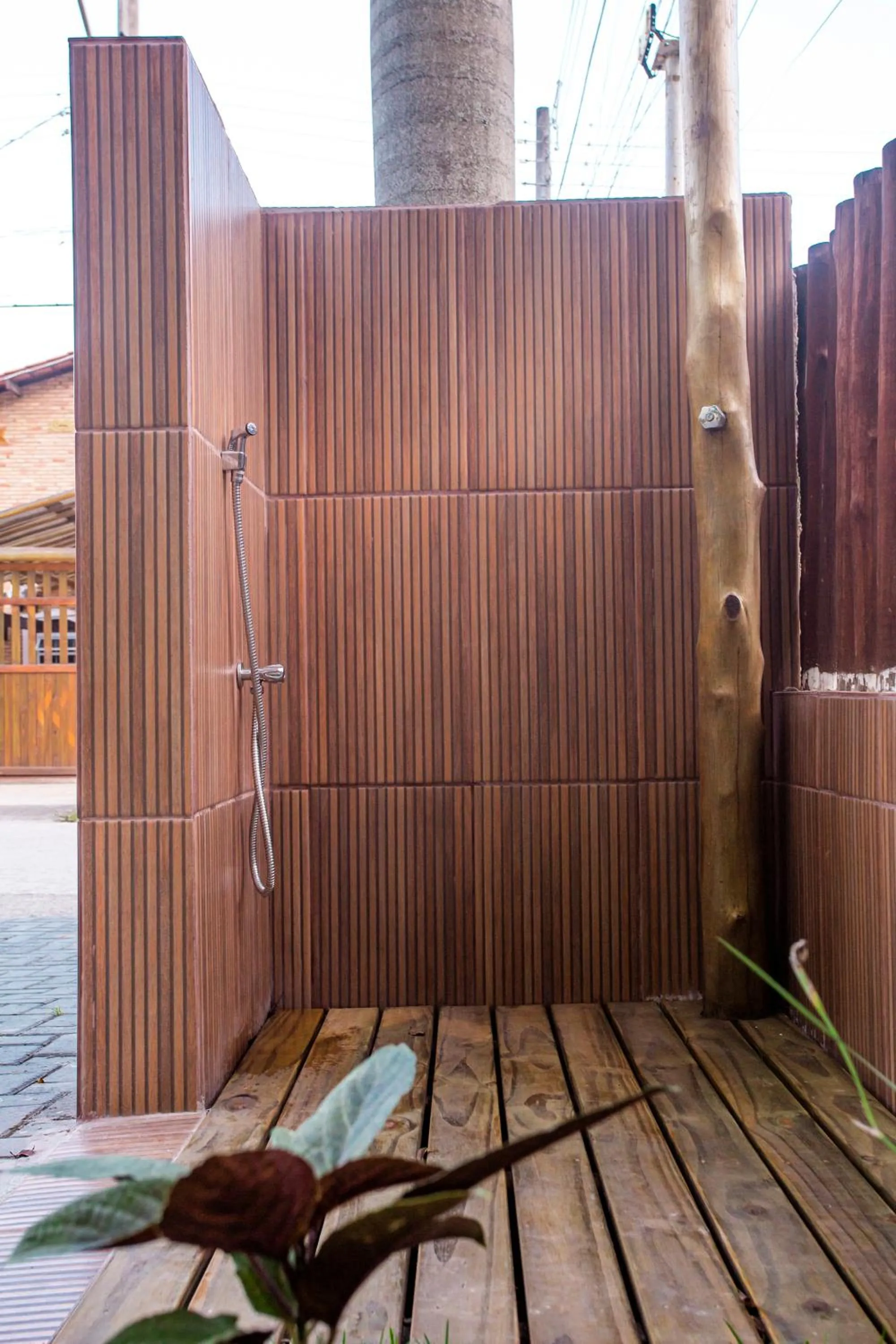 Shower in Pousada Castelinho