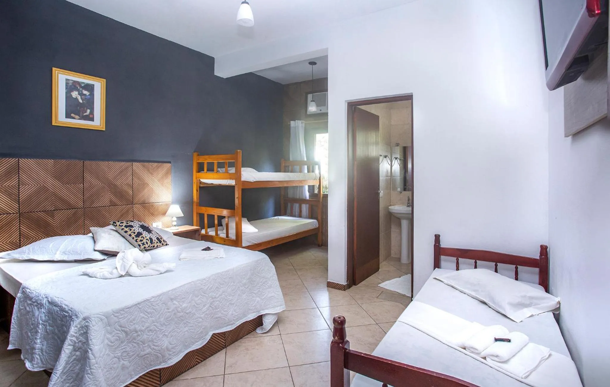 Photo of the whole room, Bed in Pousada Castelinho