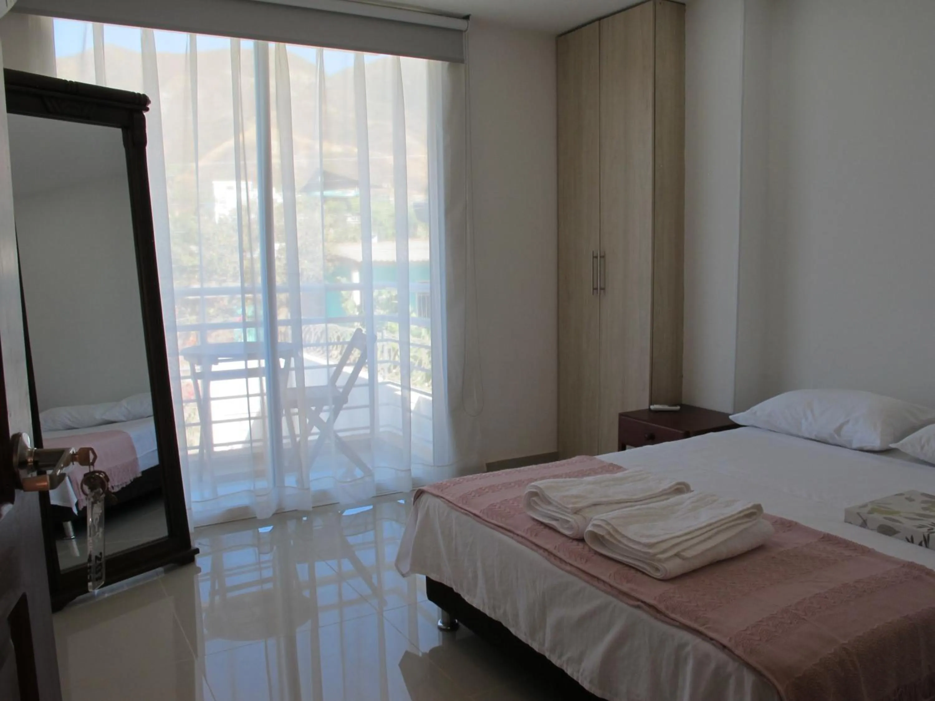 Deluxe Double Room with Balcony and Sea View - single occupancy in Casa Luna Hotel