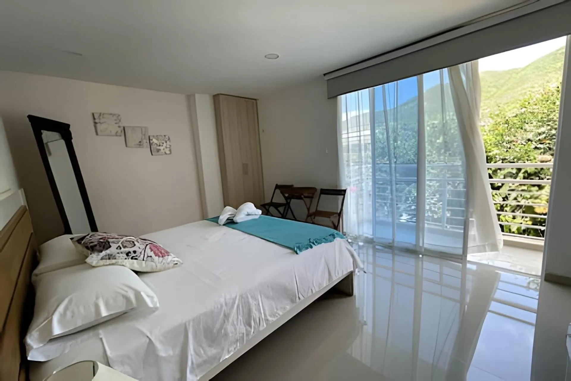 Bed in Casa Luna Hotel