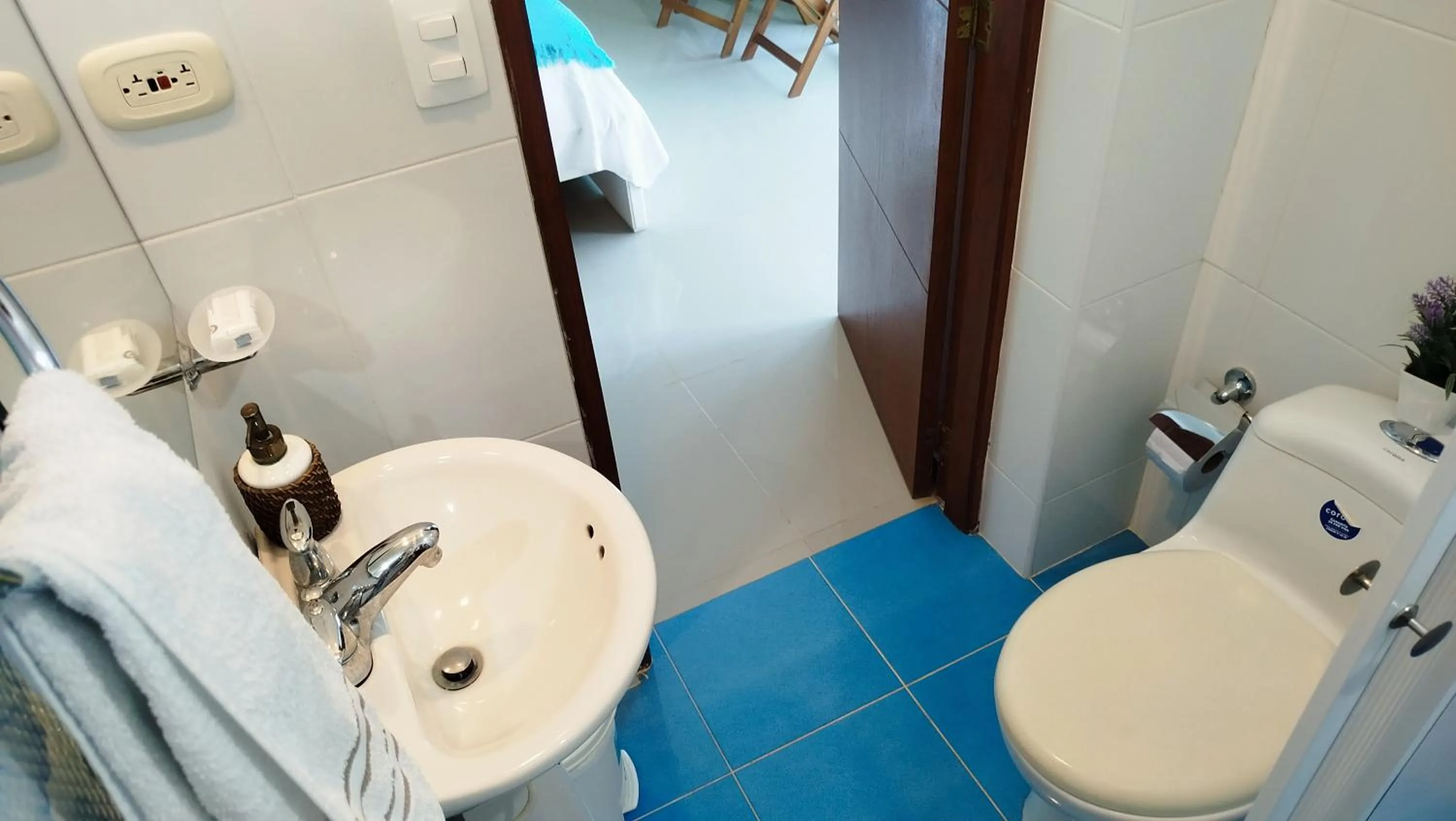 Toilet in Casa Luna Hotel