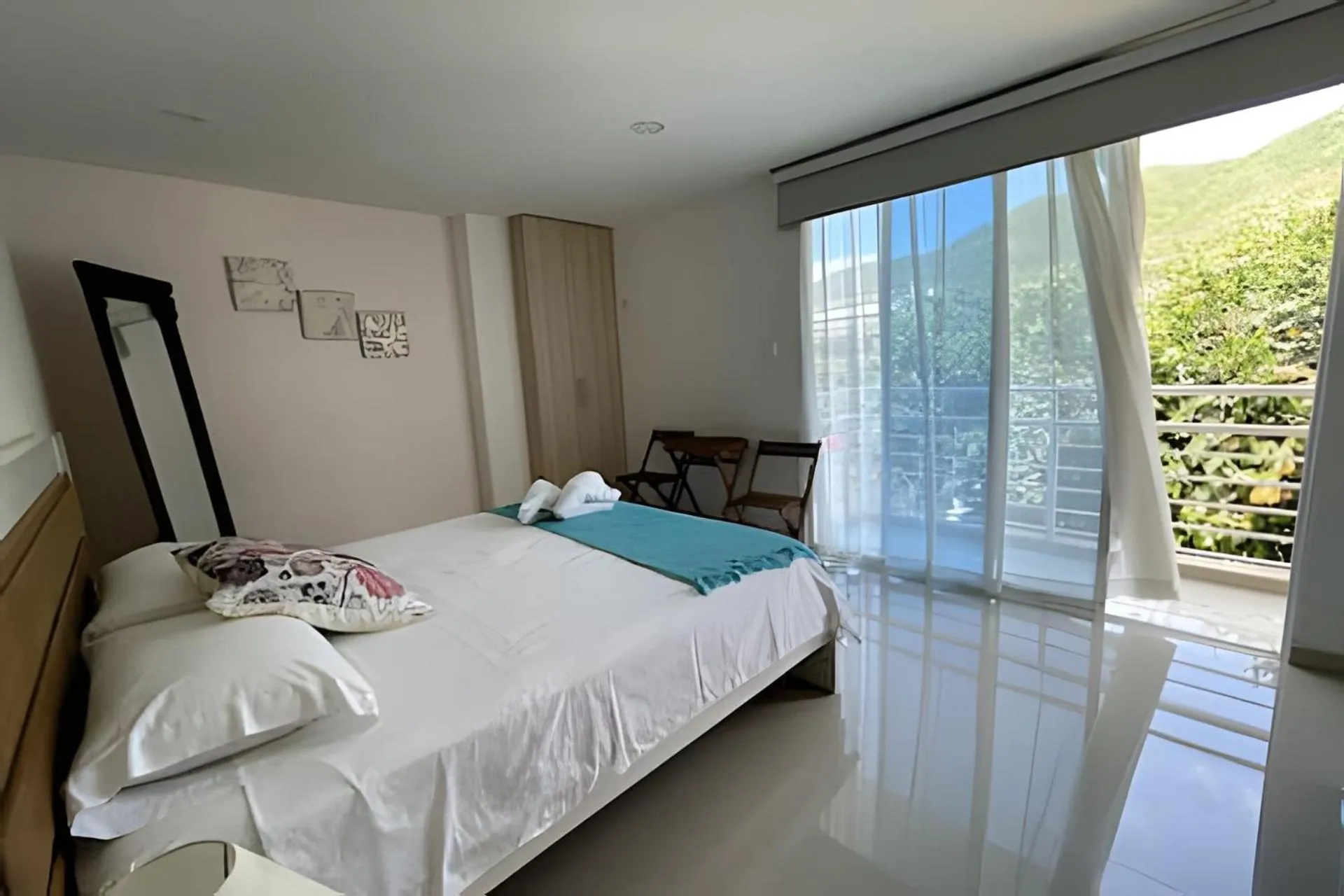 Bed in Casa Luna Hotel