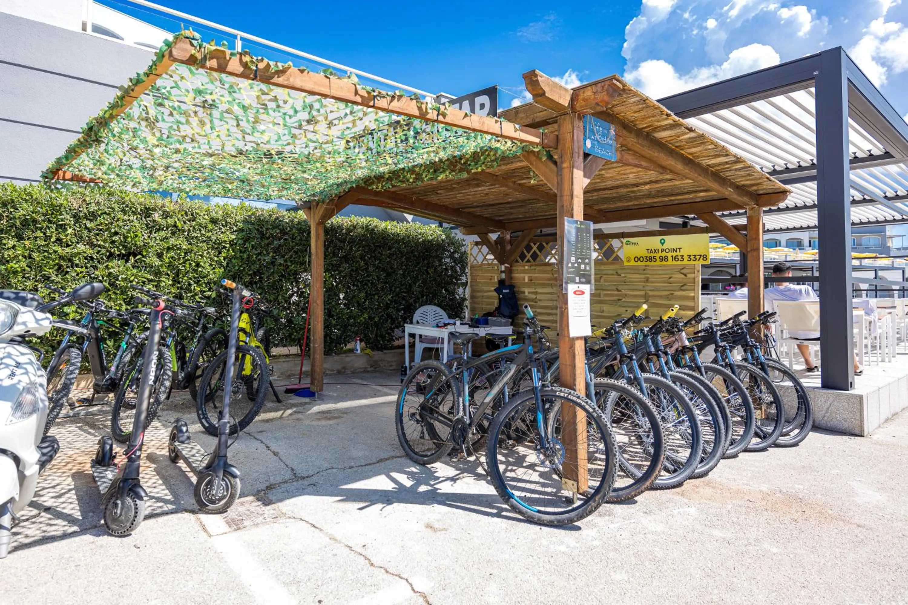 Cycling in Residence Superior Del Mar