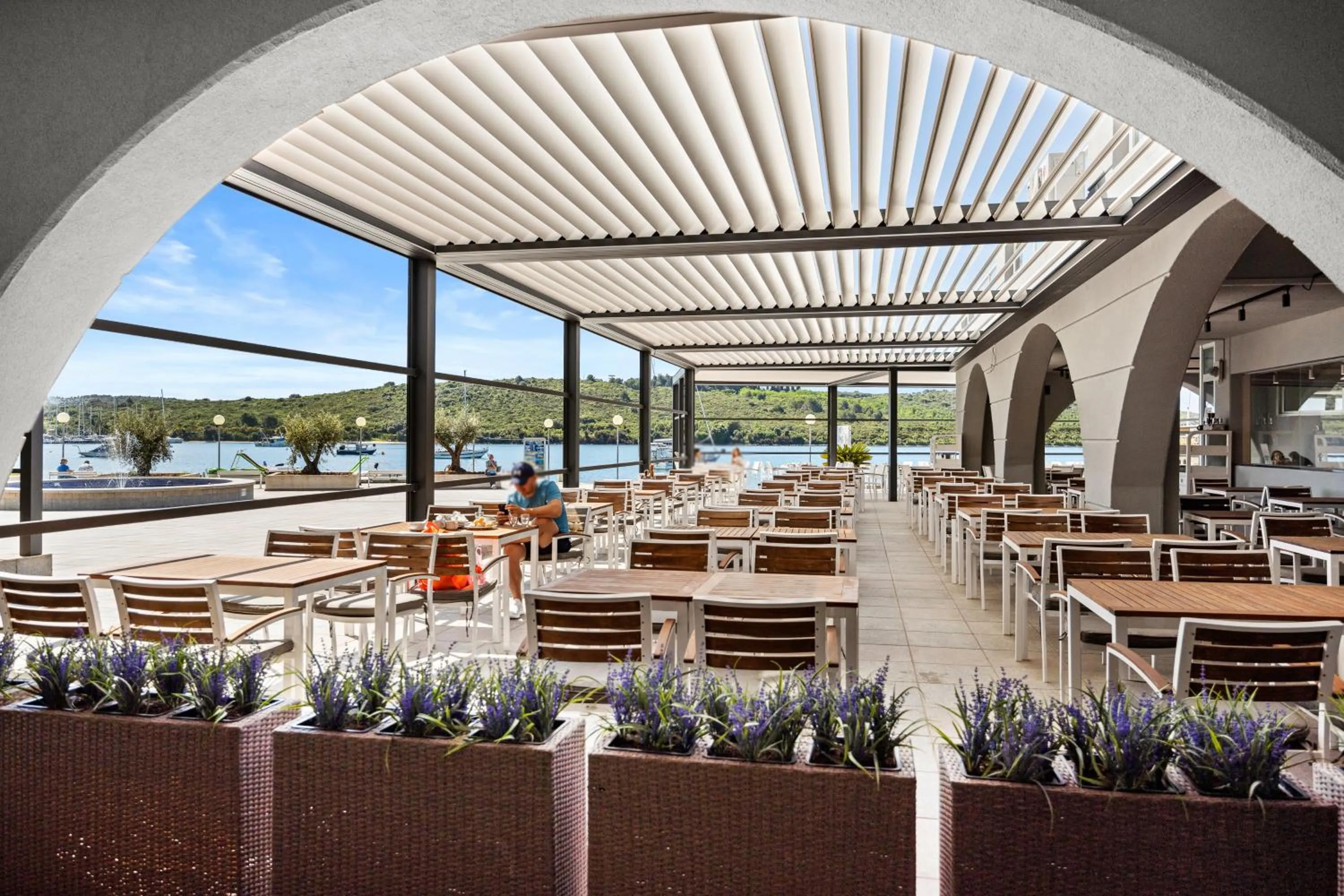 Restaurant/places to eat in Residence Superior Del Mar