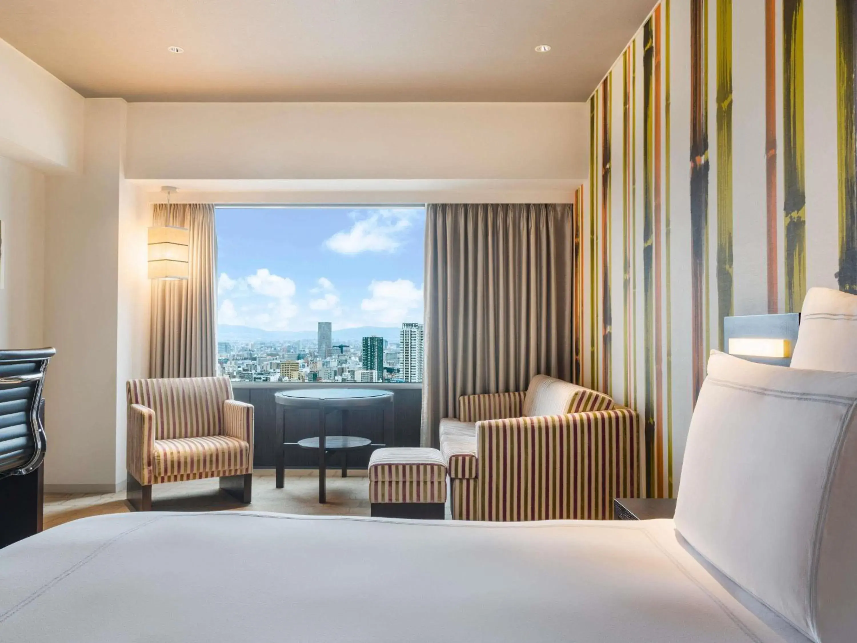 Swiss Advantage Room King Plus in Swissotel Nankai Osaka Swiss Advantage Room King Plus in Swissotel Nankai Osaka