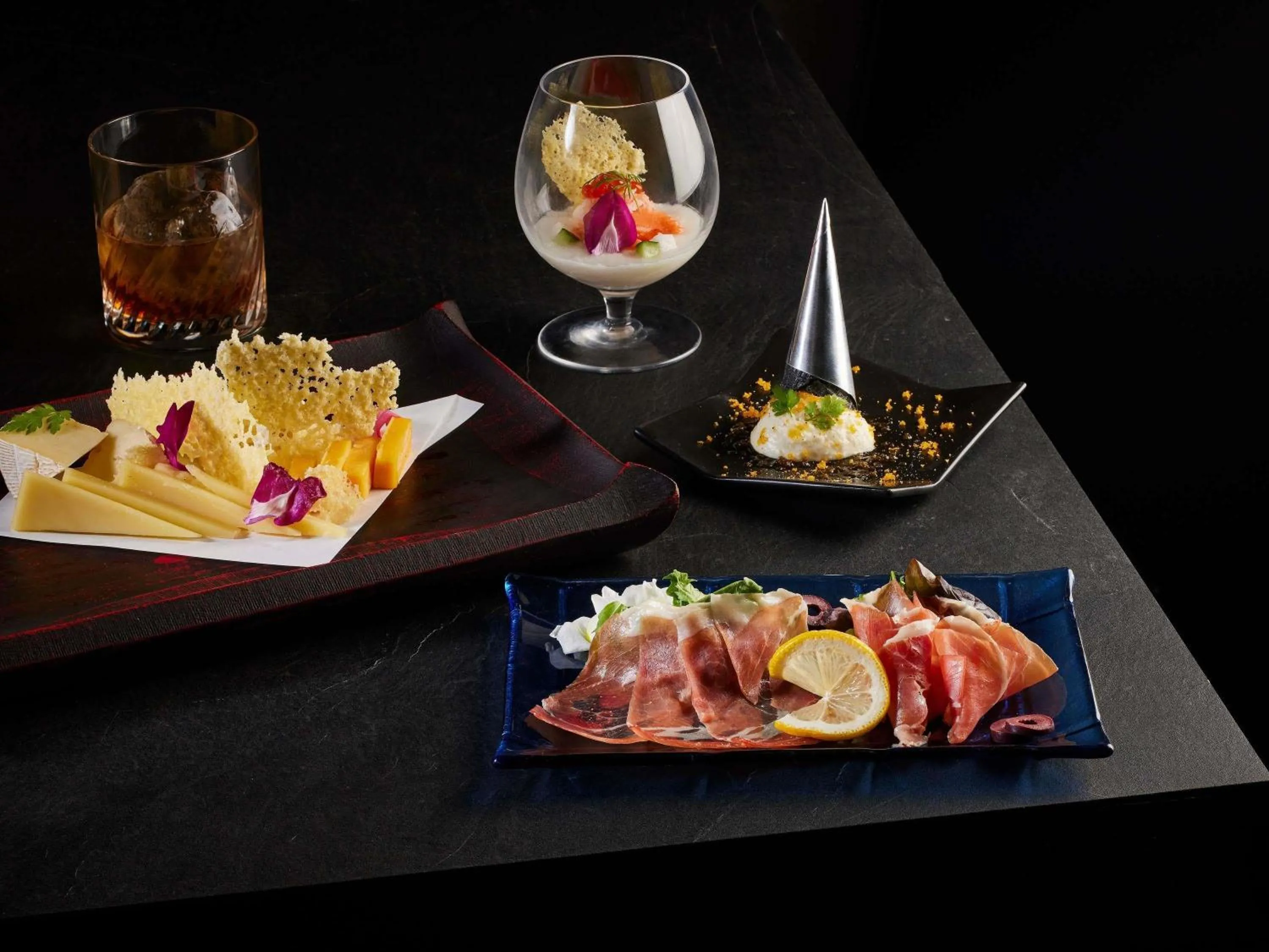 Restaurant/places to eat in Swissotel Nankai Osaka