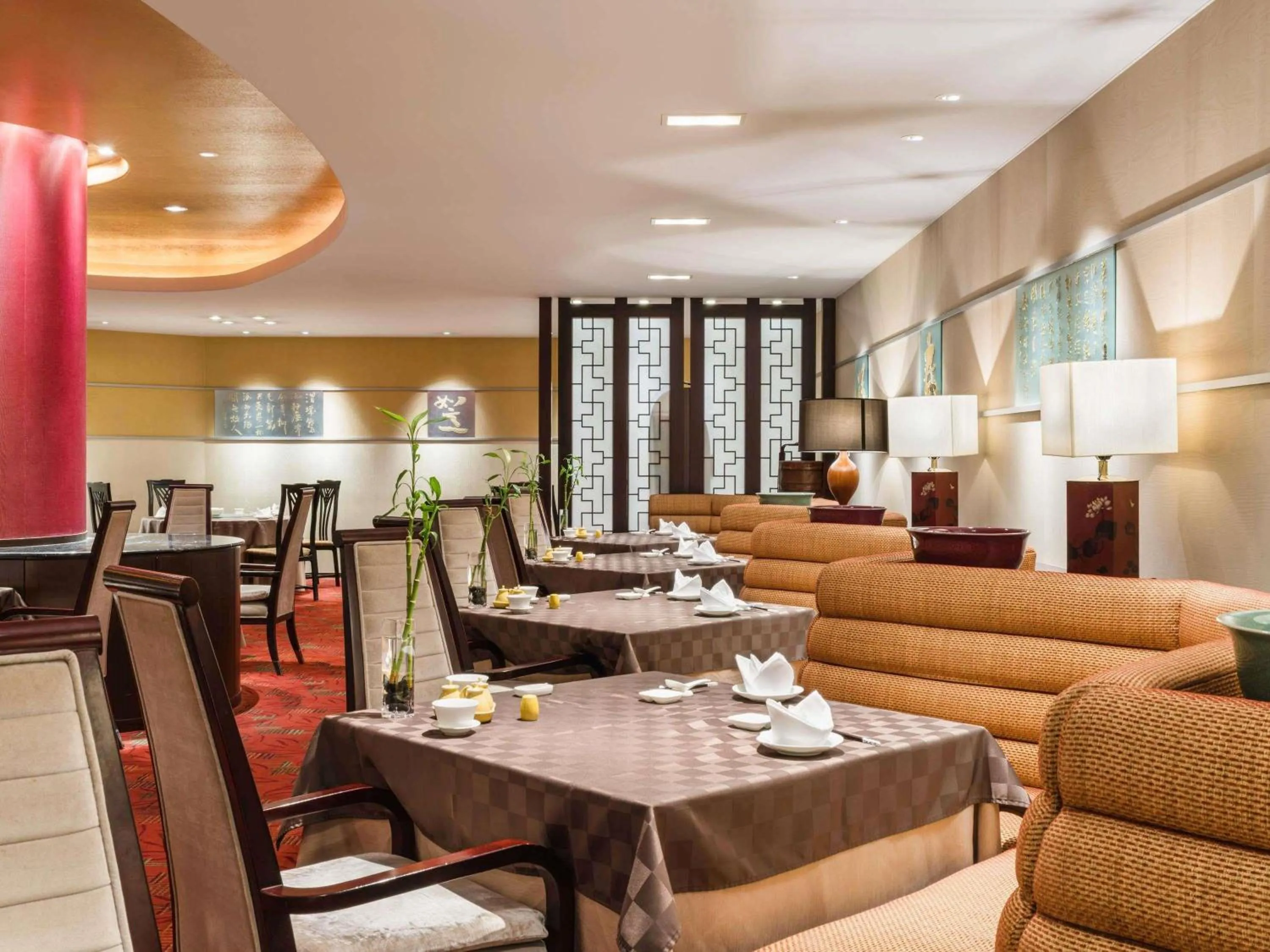 Restaurant/places to eat in Swissotel Nankai Osaka