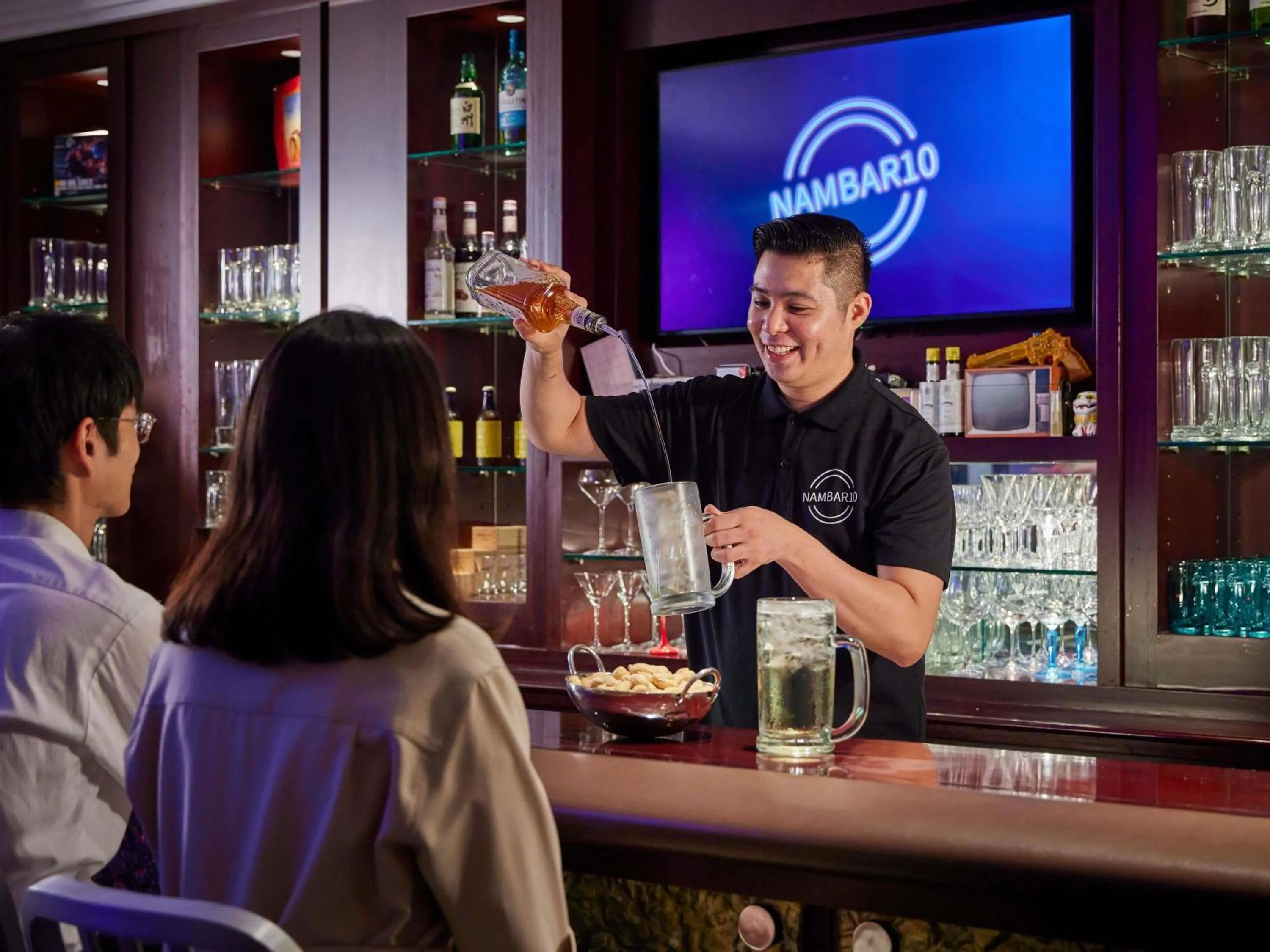 Lounge or bar in Swissotel Nankai Osaka