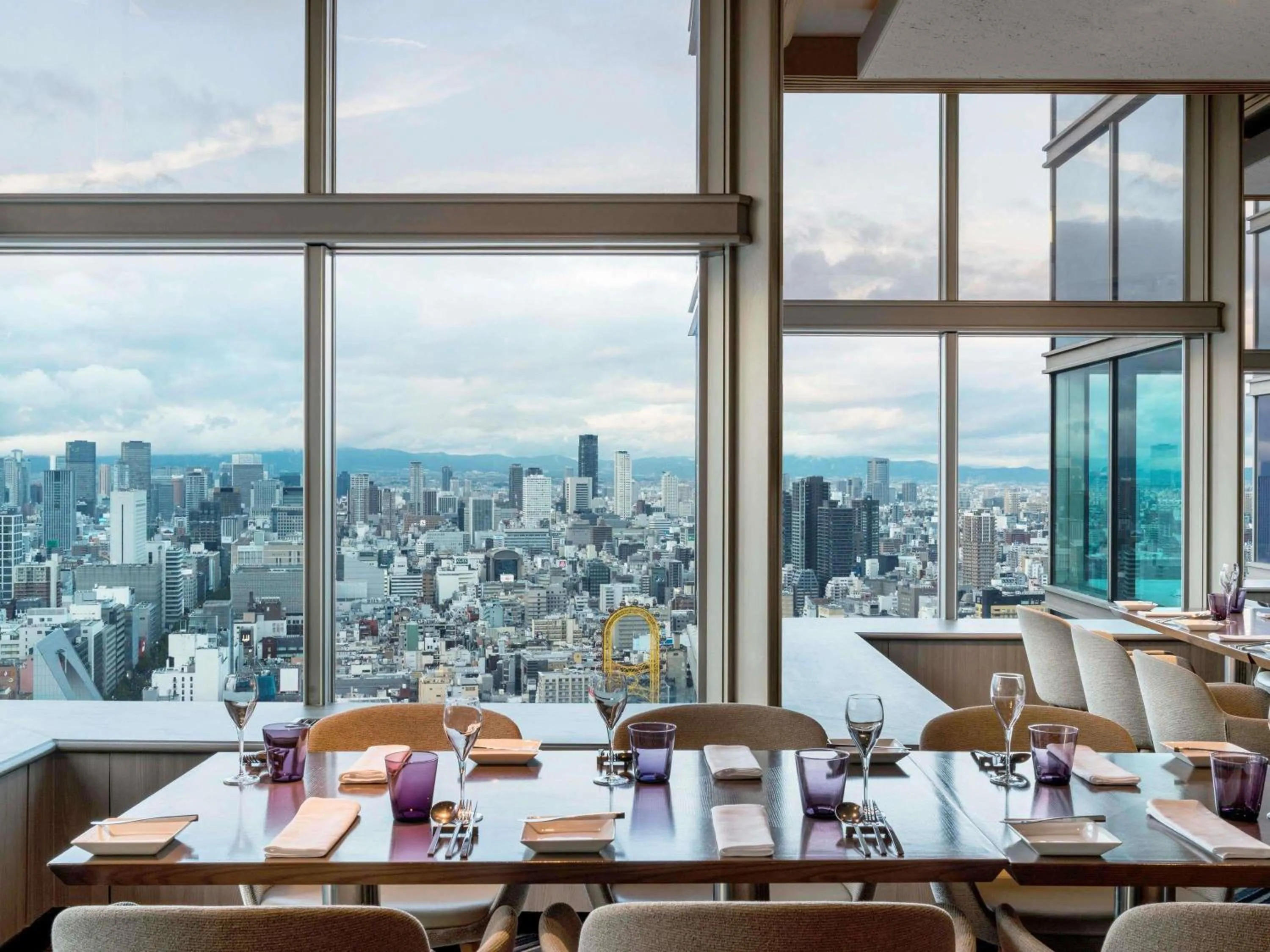 Restaurant/places to eat in Swissotel Nankai Osaka