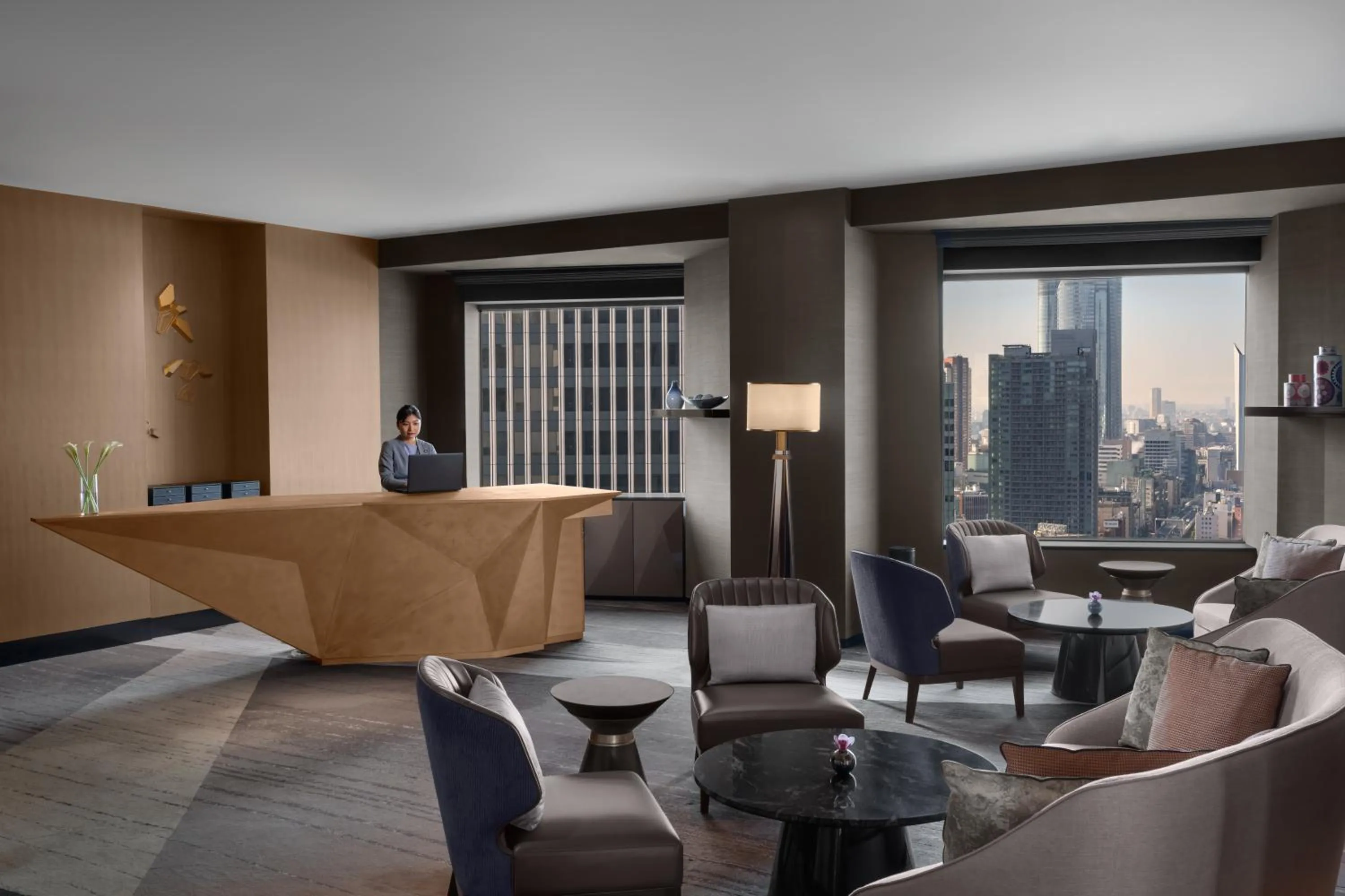 Lounge or bar in ANA InterContinental Tokyo by IHG