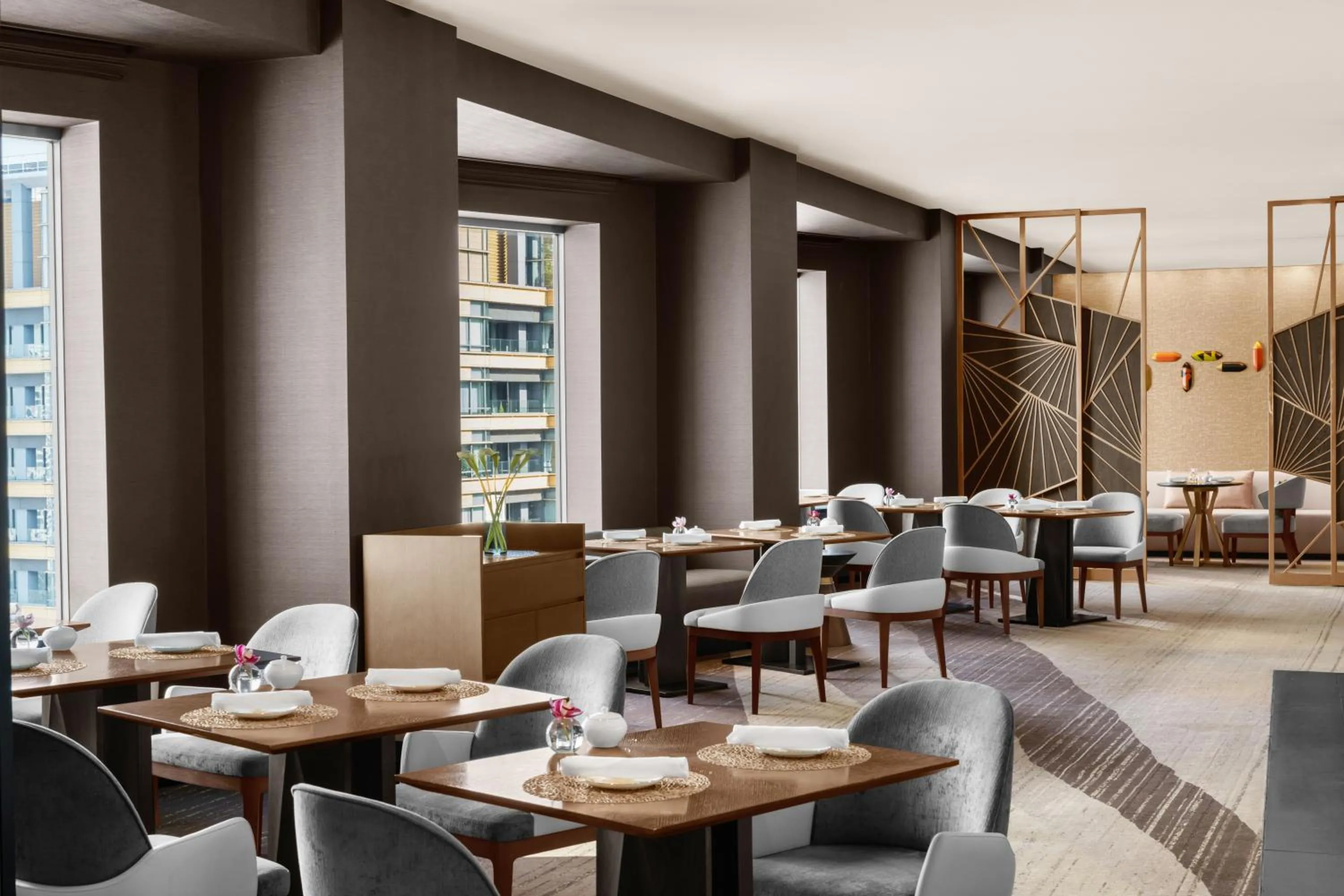 Lounge or bar in ANA InterContinental Tokyo by IHG