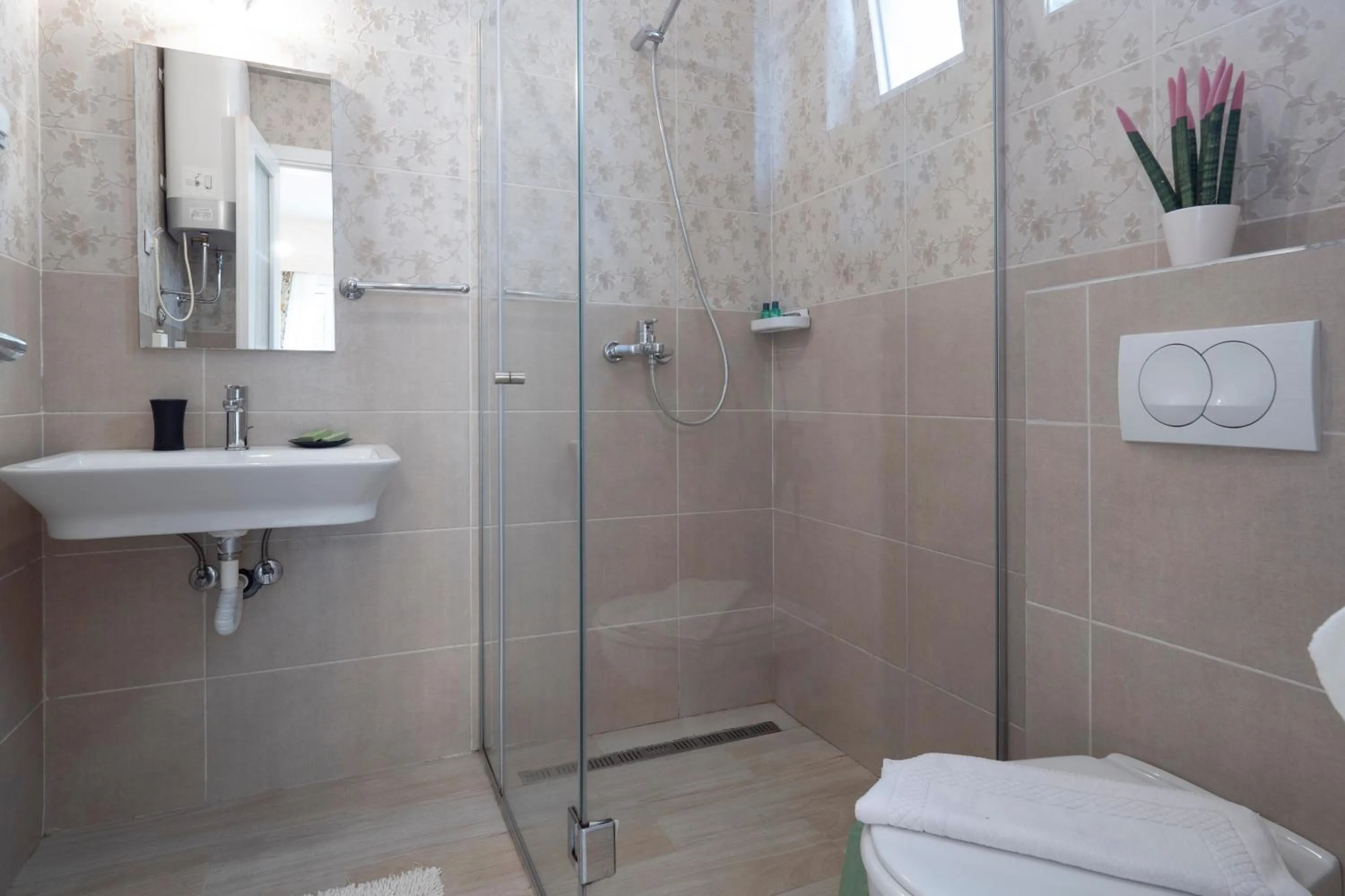 Bathroom in Marinero Apartments