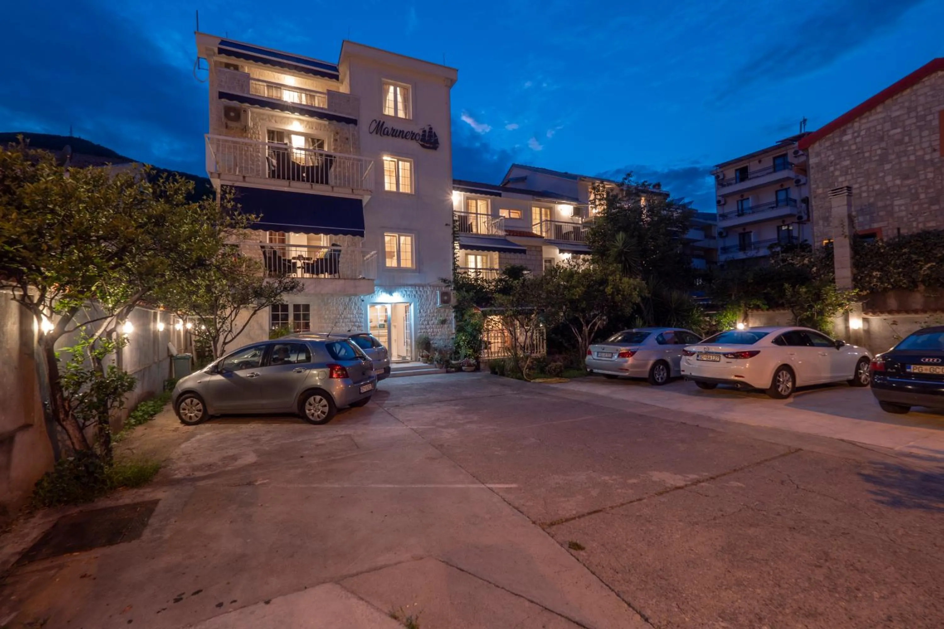 Property building in Marinero Apartments